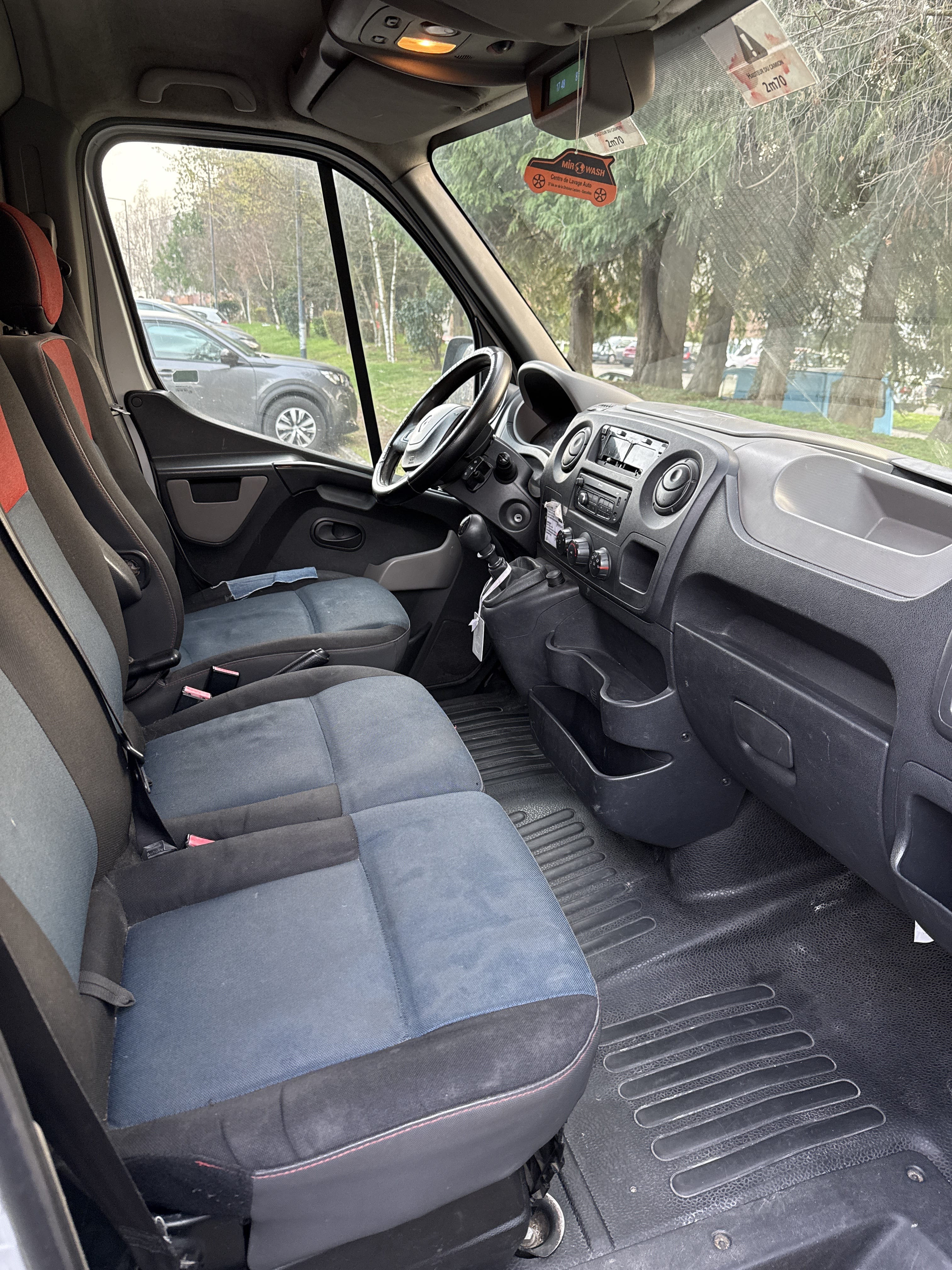 Renault Master DCI 100 L2H2 avec Entrée audio / iPod
