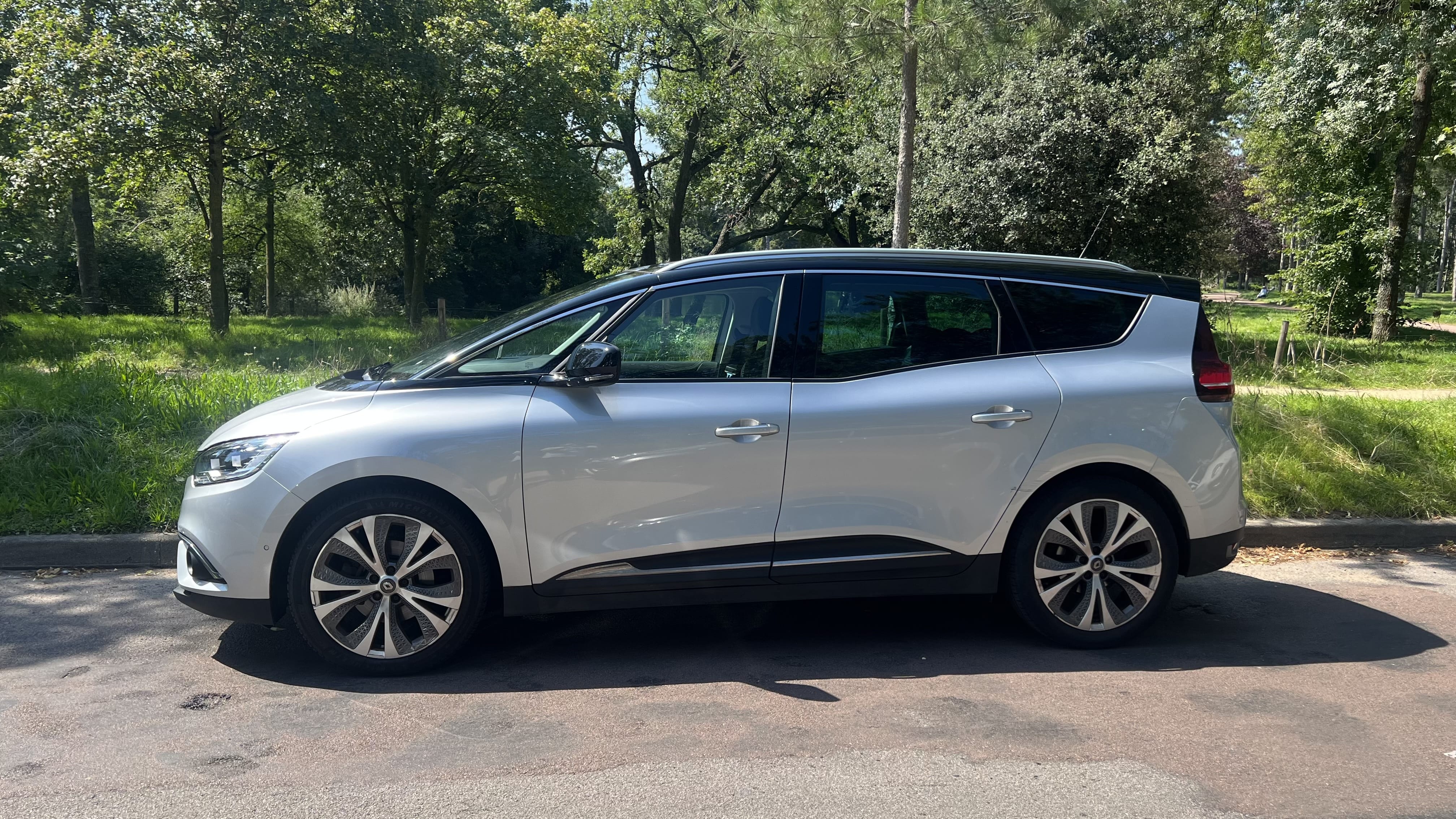Renault Grand Scenic 140 Intens EDC7 avec Climatisation