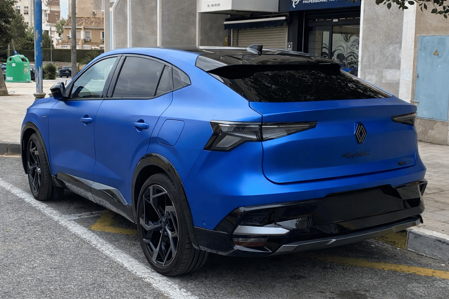 Renault Rafale E-Tech hybrid con GPS