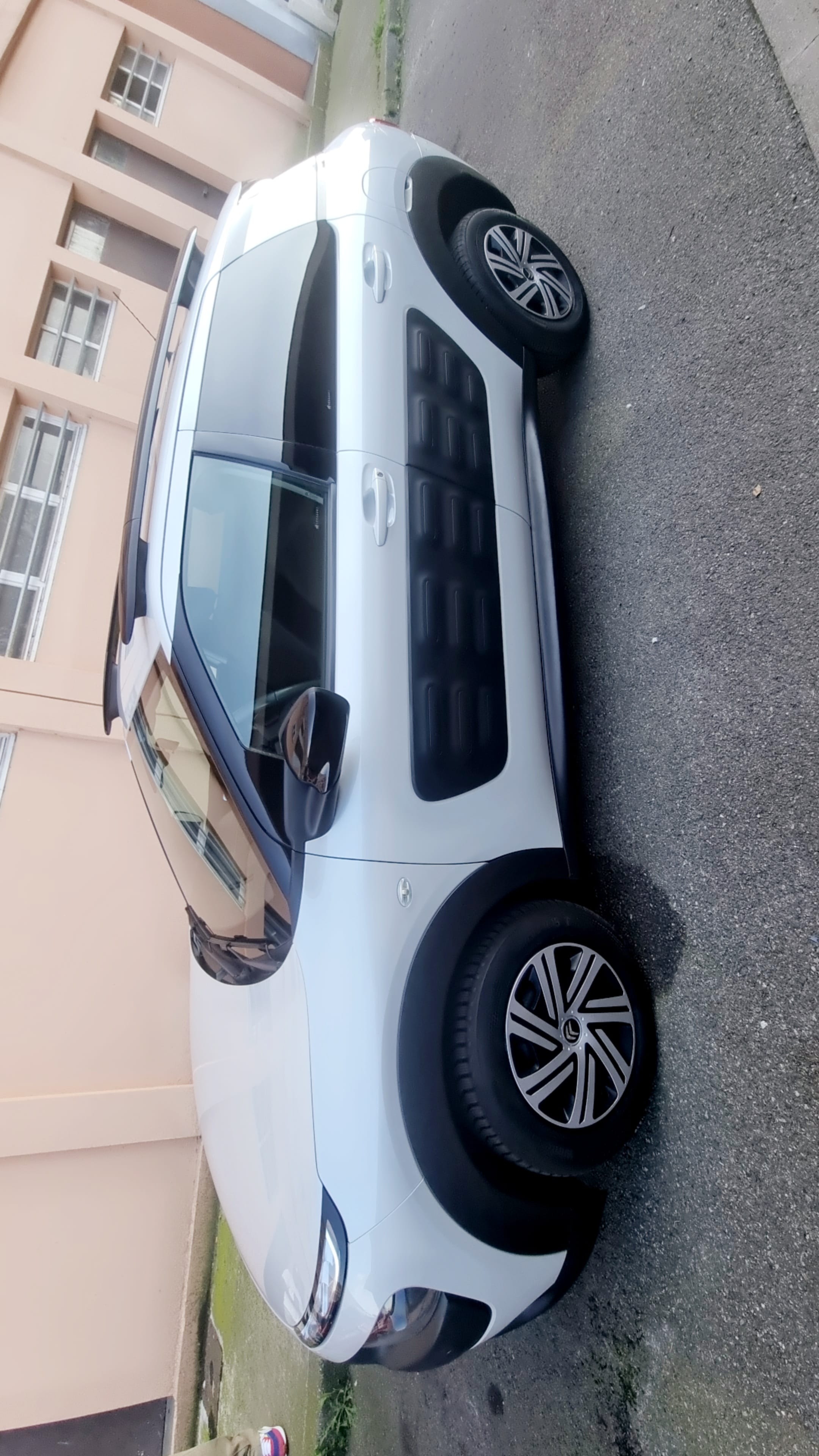 Citroen C4 Cactus avec GPS