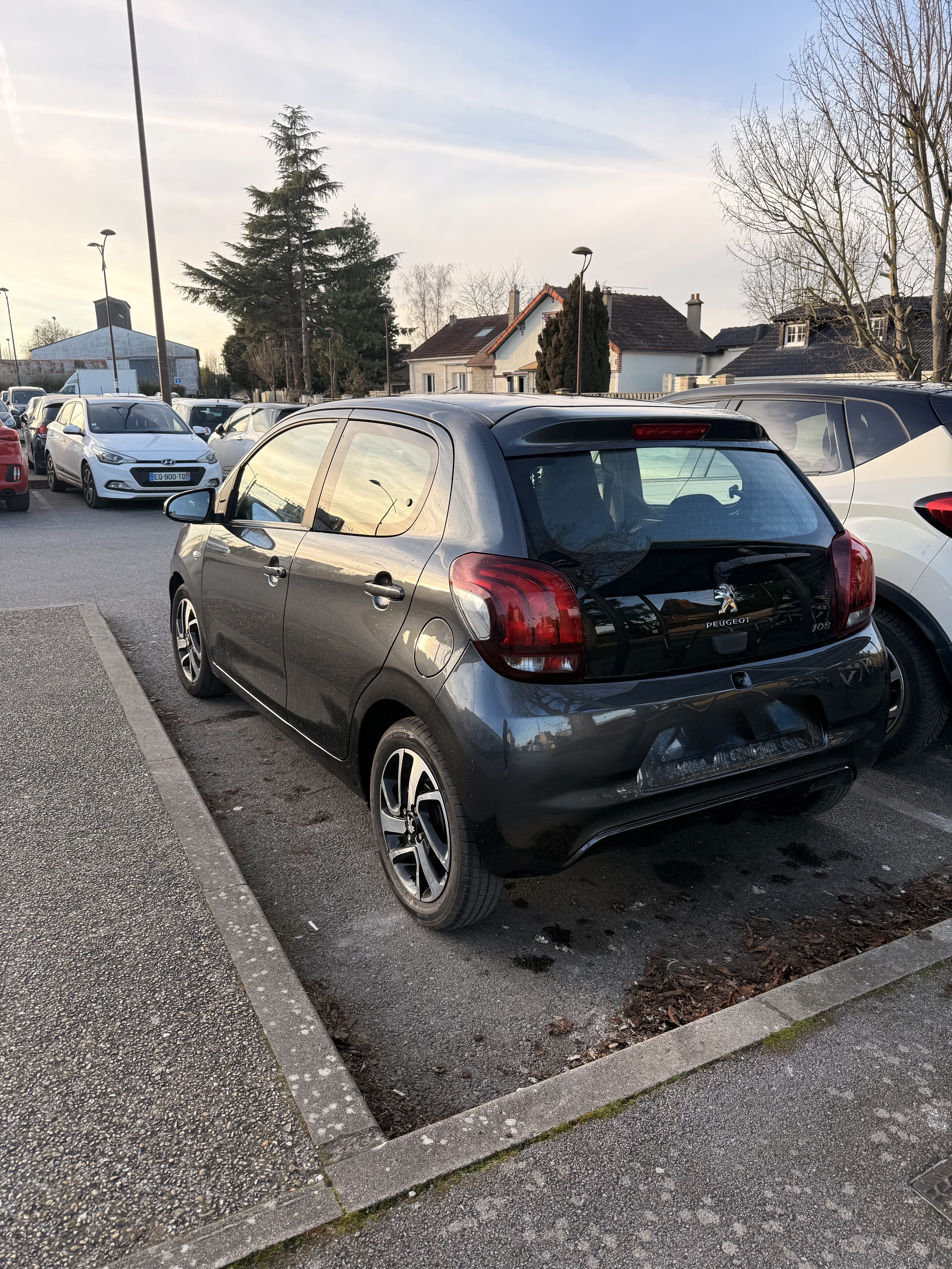 Peugeot 108 avec Siège bébé