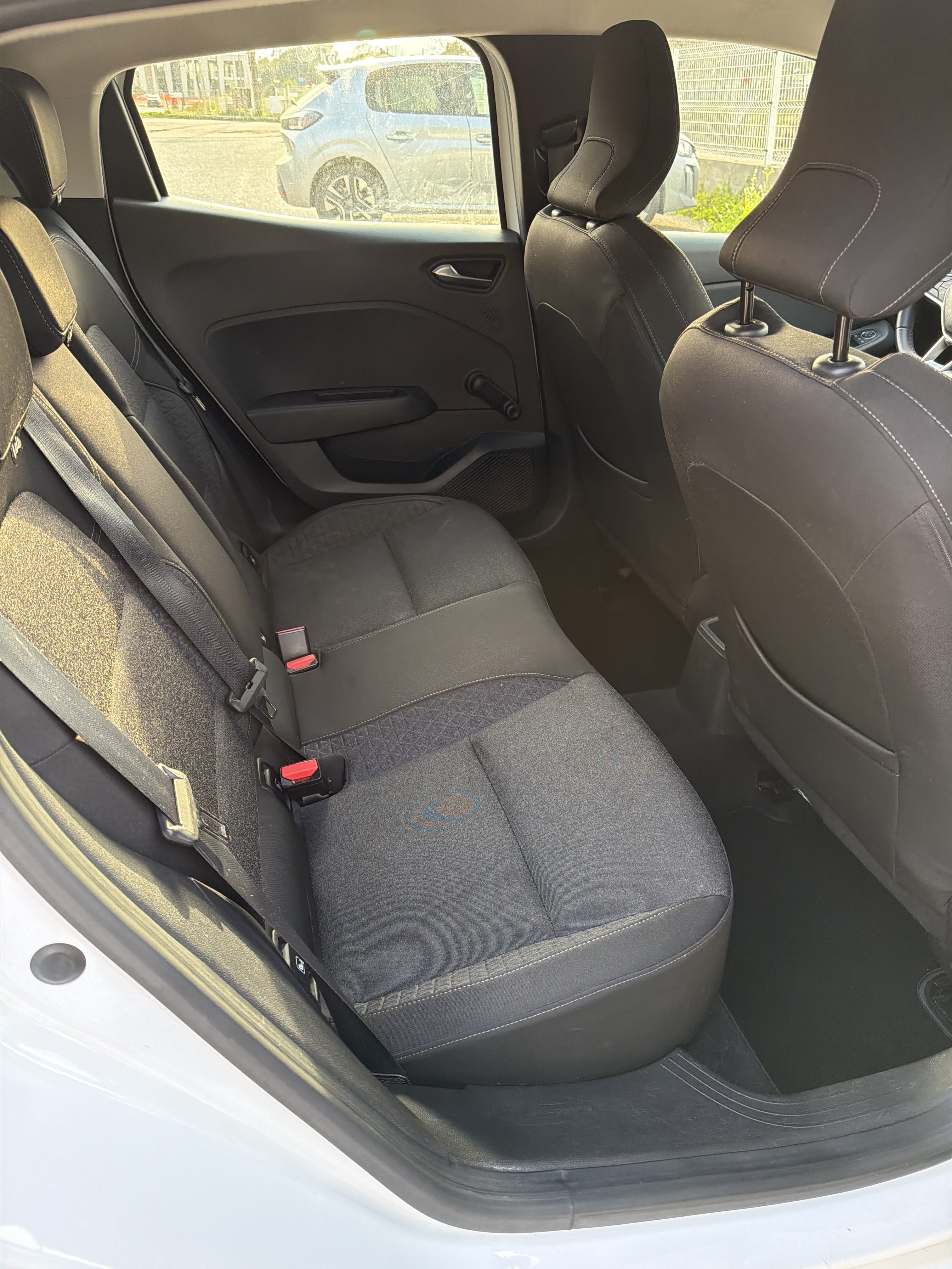 Renault Clio 5 with Baby seat