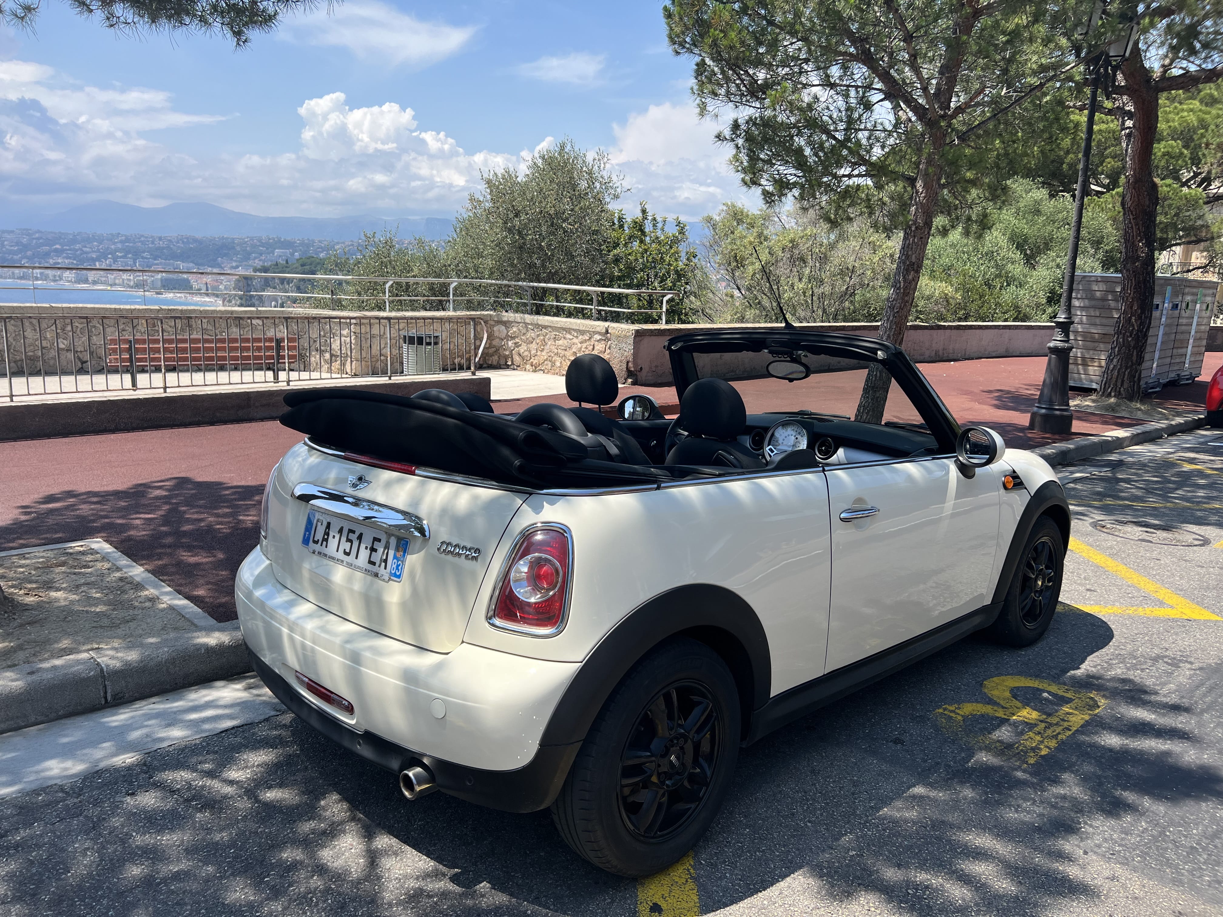 Mini Cabriolet  Mini Cooper cabriolet 1,6 .122cv avec Audio Bluetooth