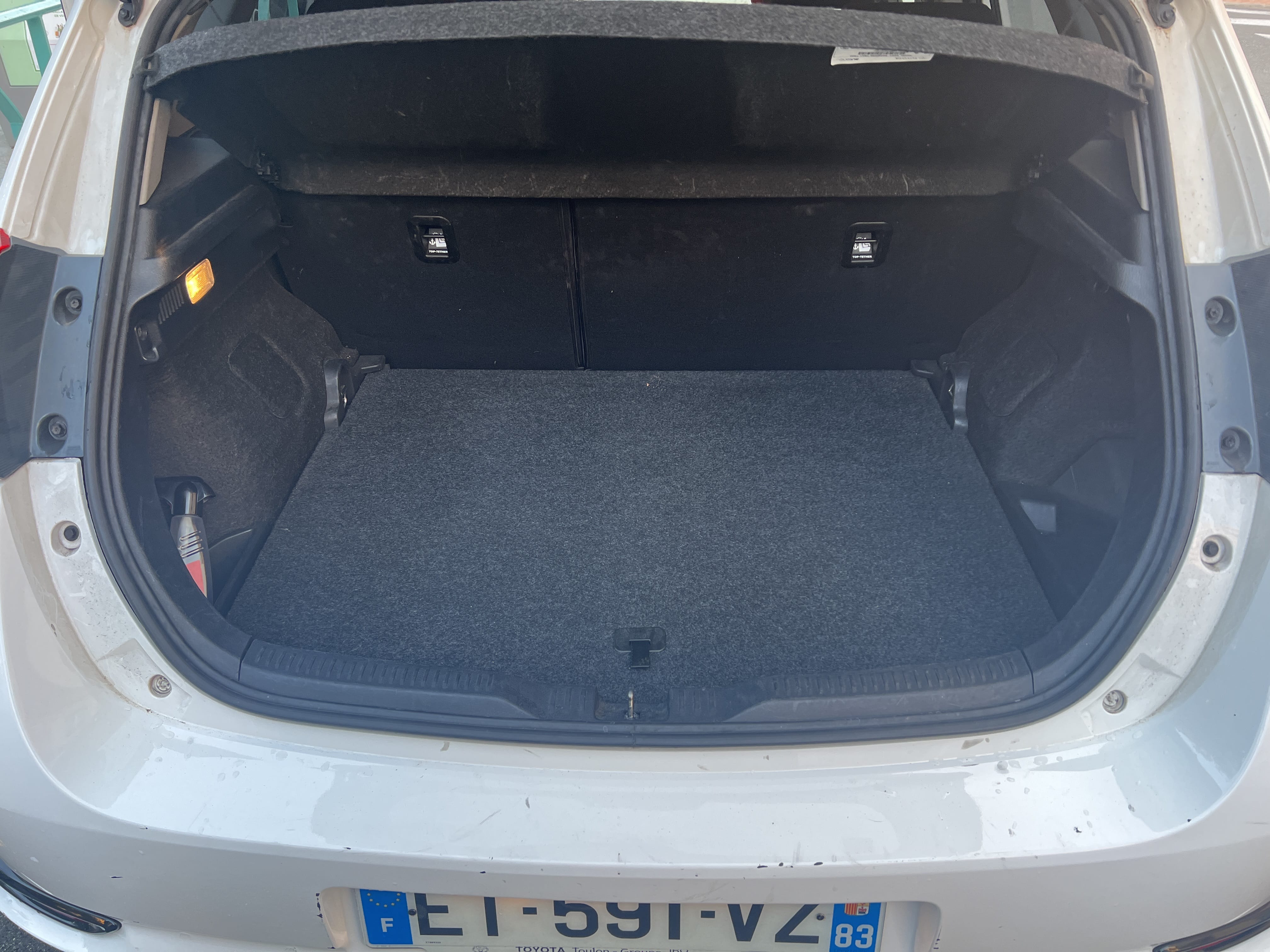 Toyota Auris 1.8 hybride avec Audio Bluetooth