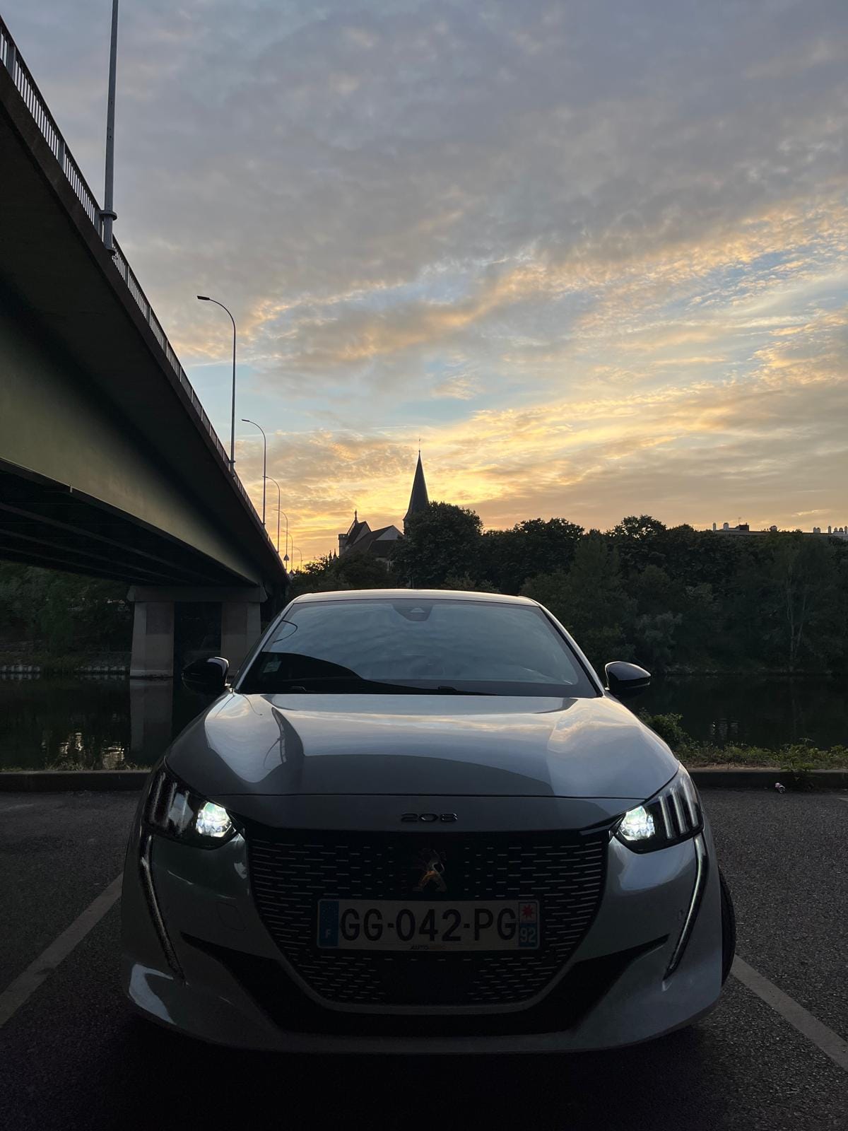 Peugeot 208 électrique - GT avec Android Auto