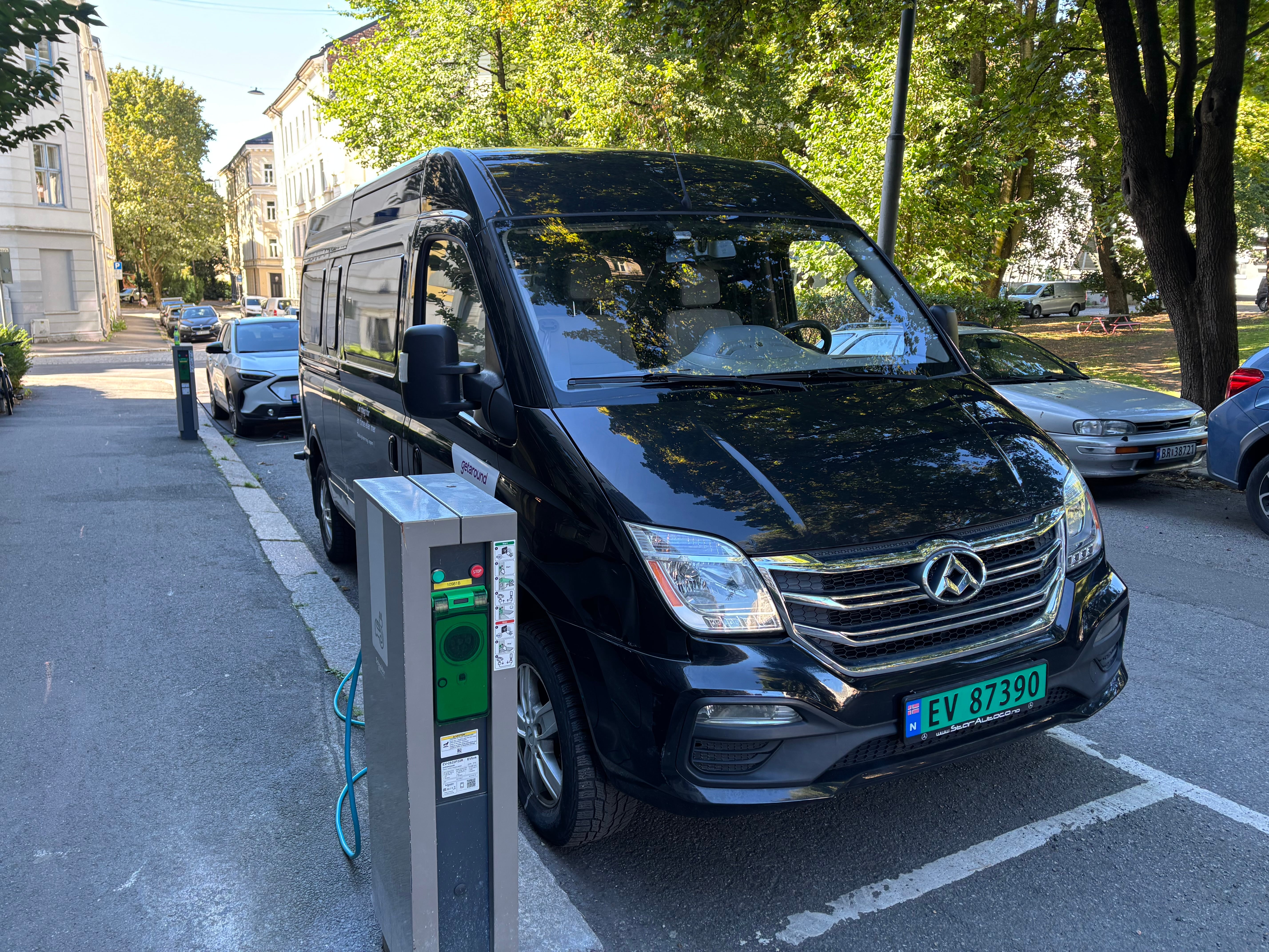 Maxus EV80 Bil 14 med Bluetooth audio