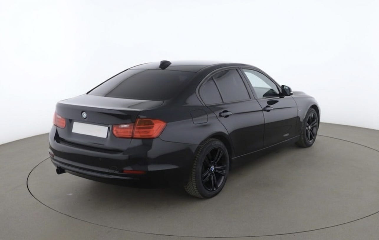 BMW Série 3 318d avec GPS
