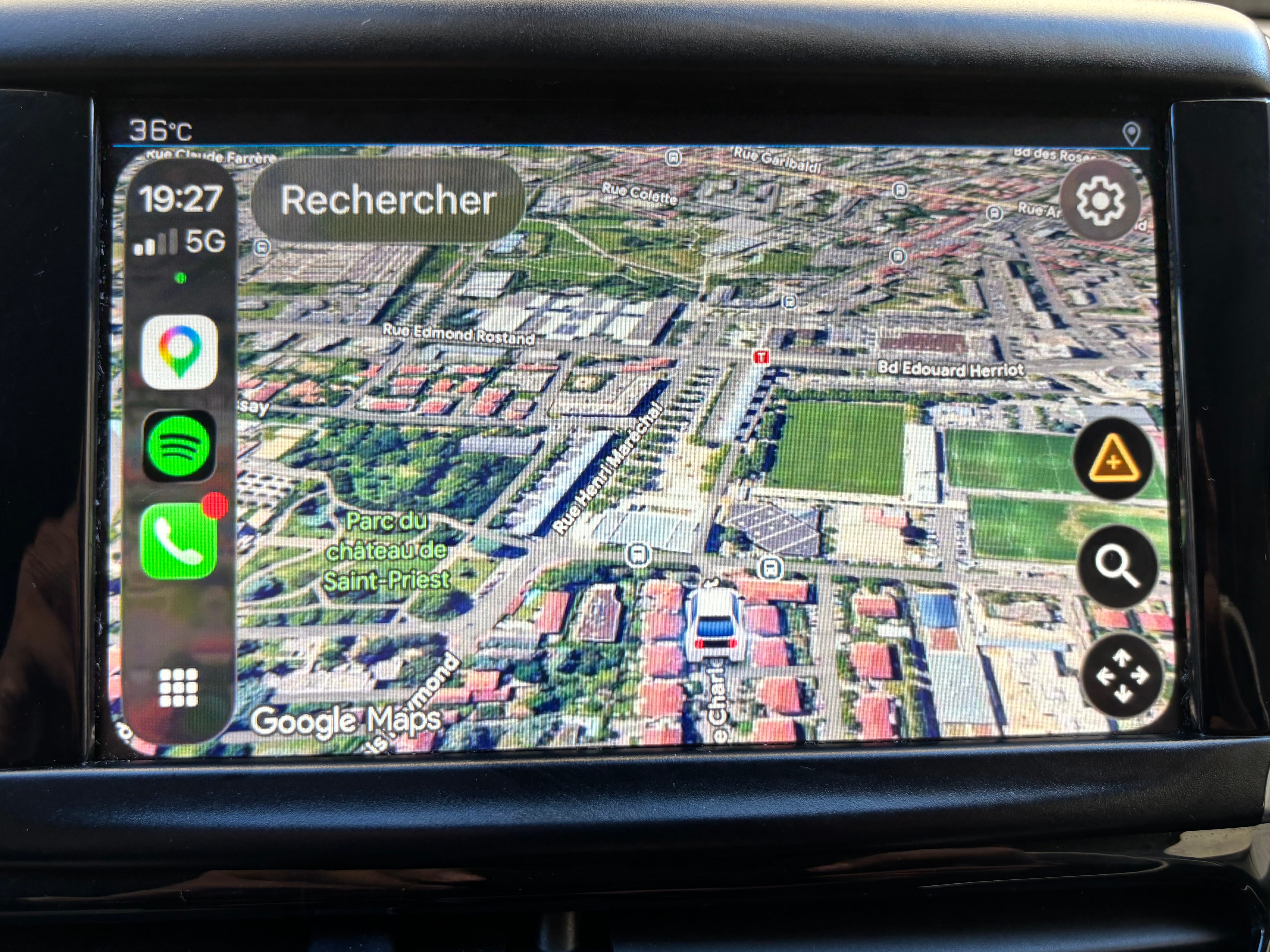 Peugeot 208 Carplay avec Port USB