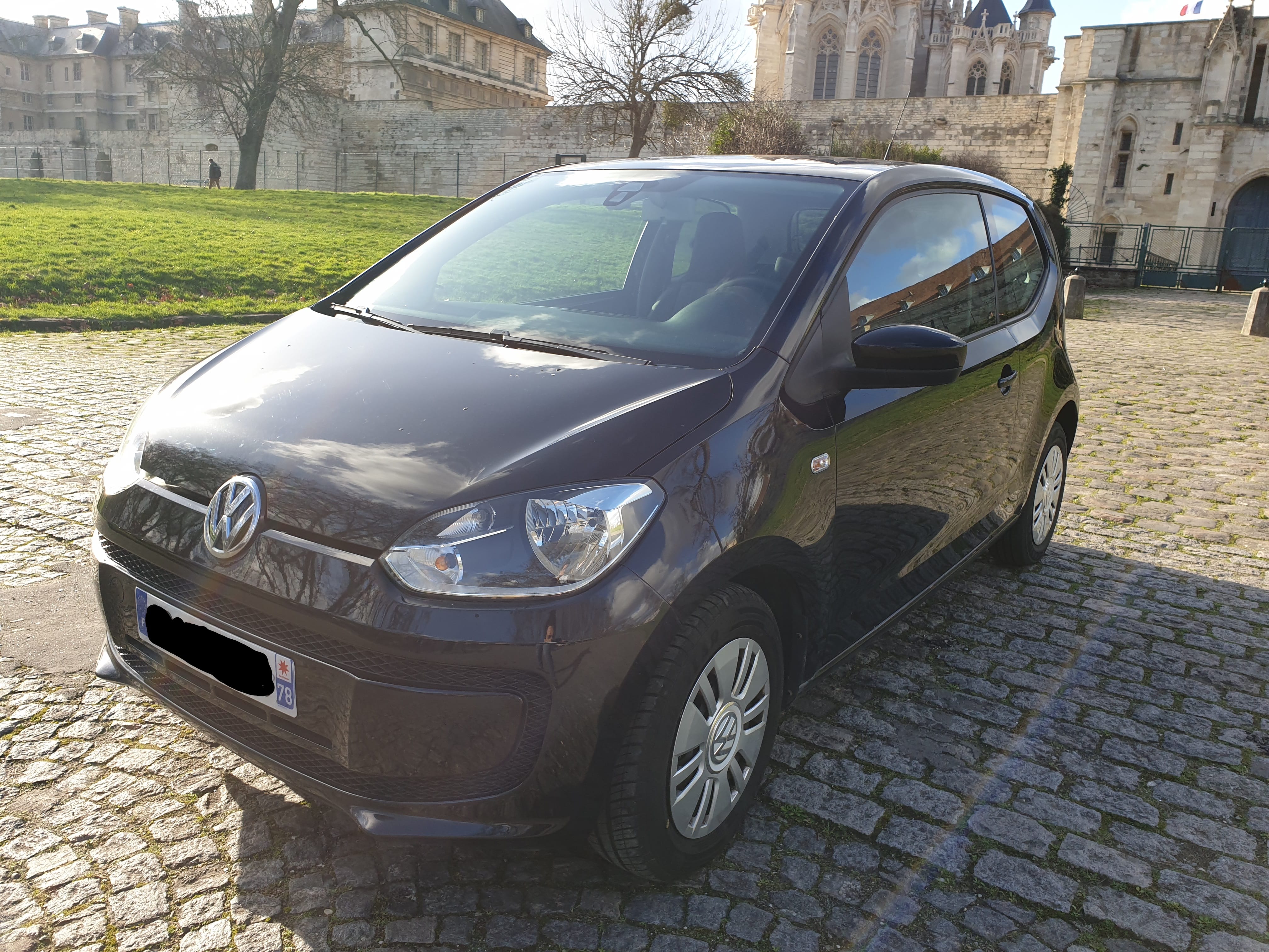 Volkswagen Up!, 2012, Essence 98