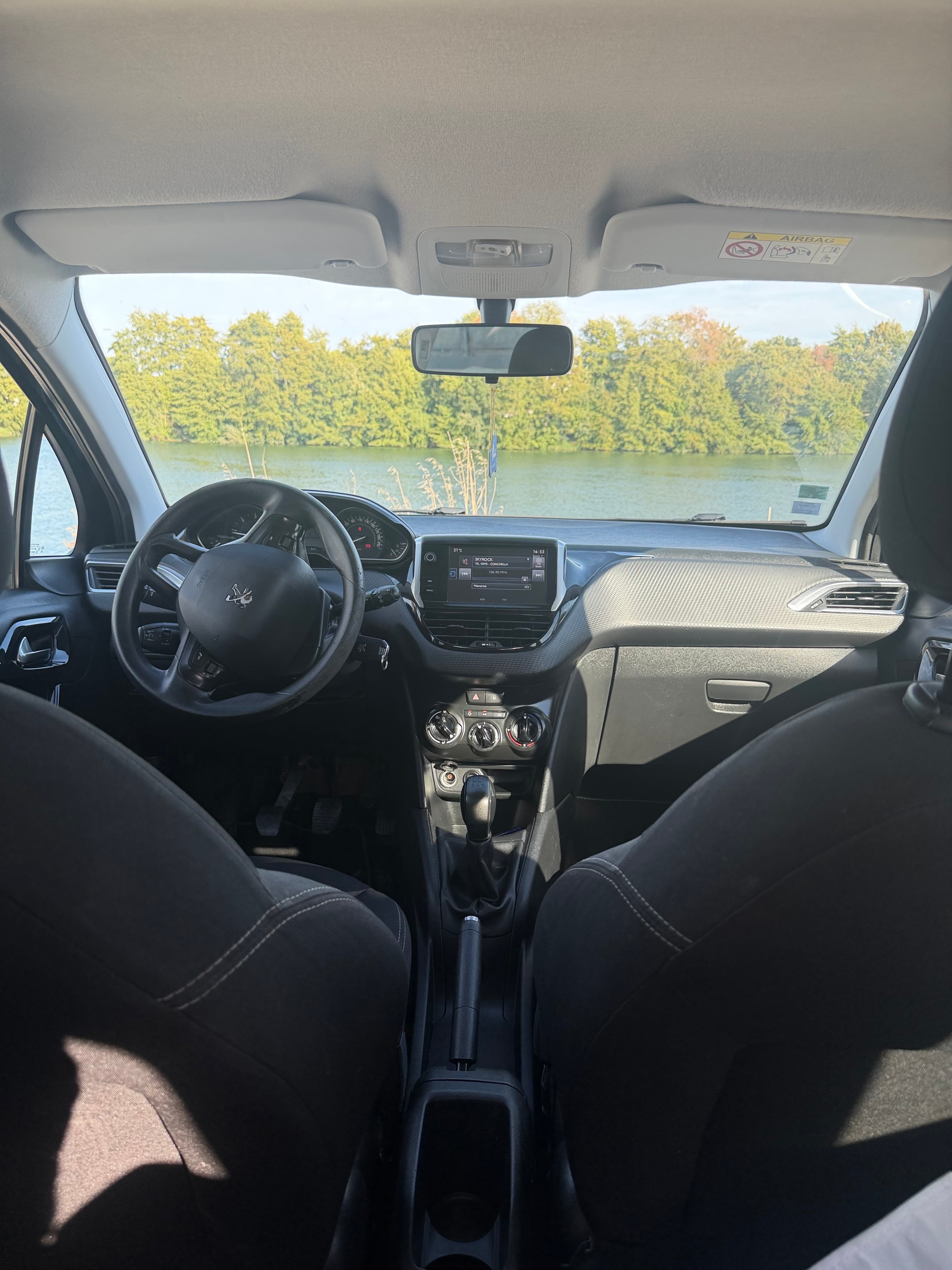 Peugeot 208 avec Régulateur de vitesse