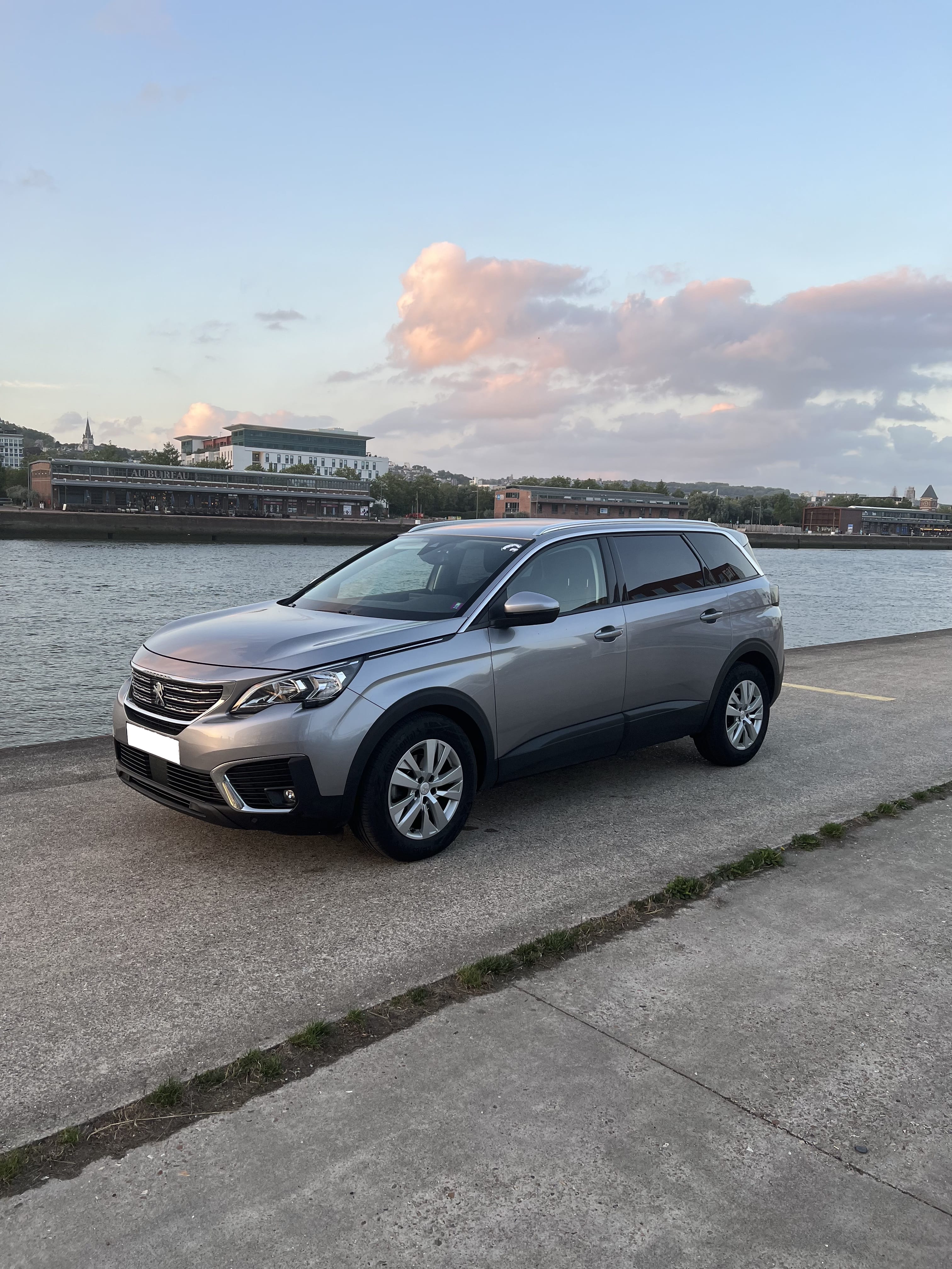 Peugeot 5008, 2018, Diesel, automatique, 7 places