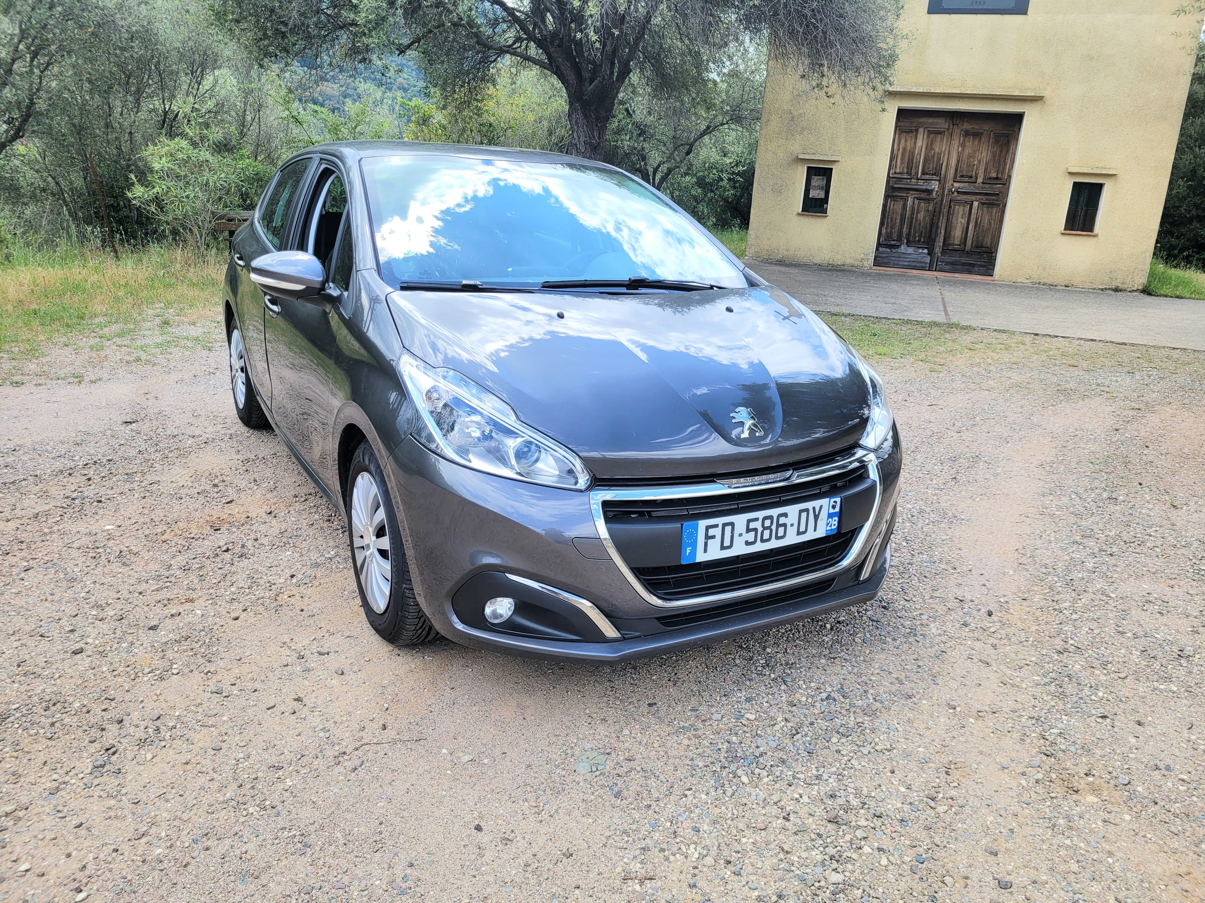 Peugeot 208 1.5 Blue Hdi