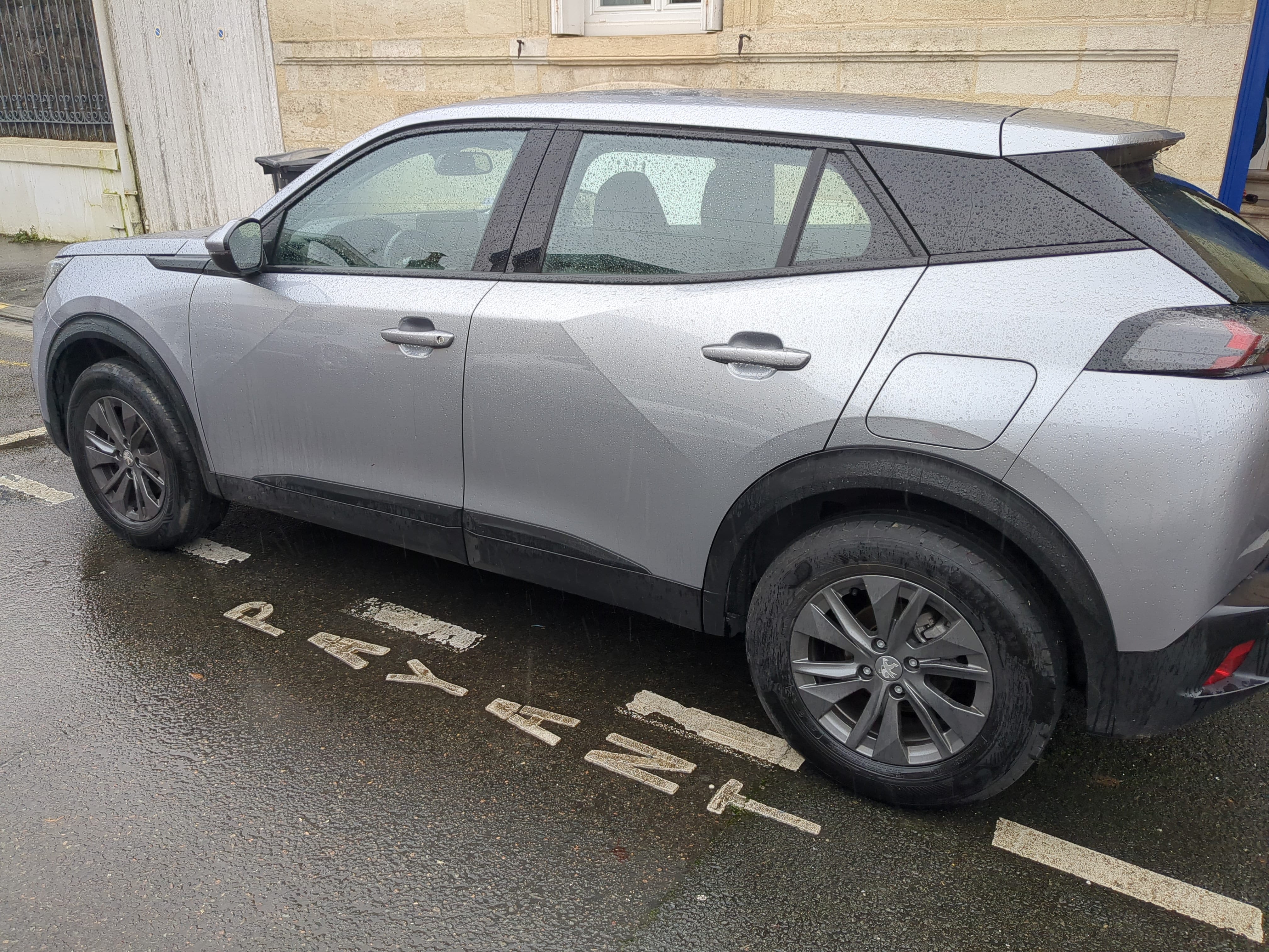 Peugeot 2008 avec Climatisation