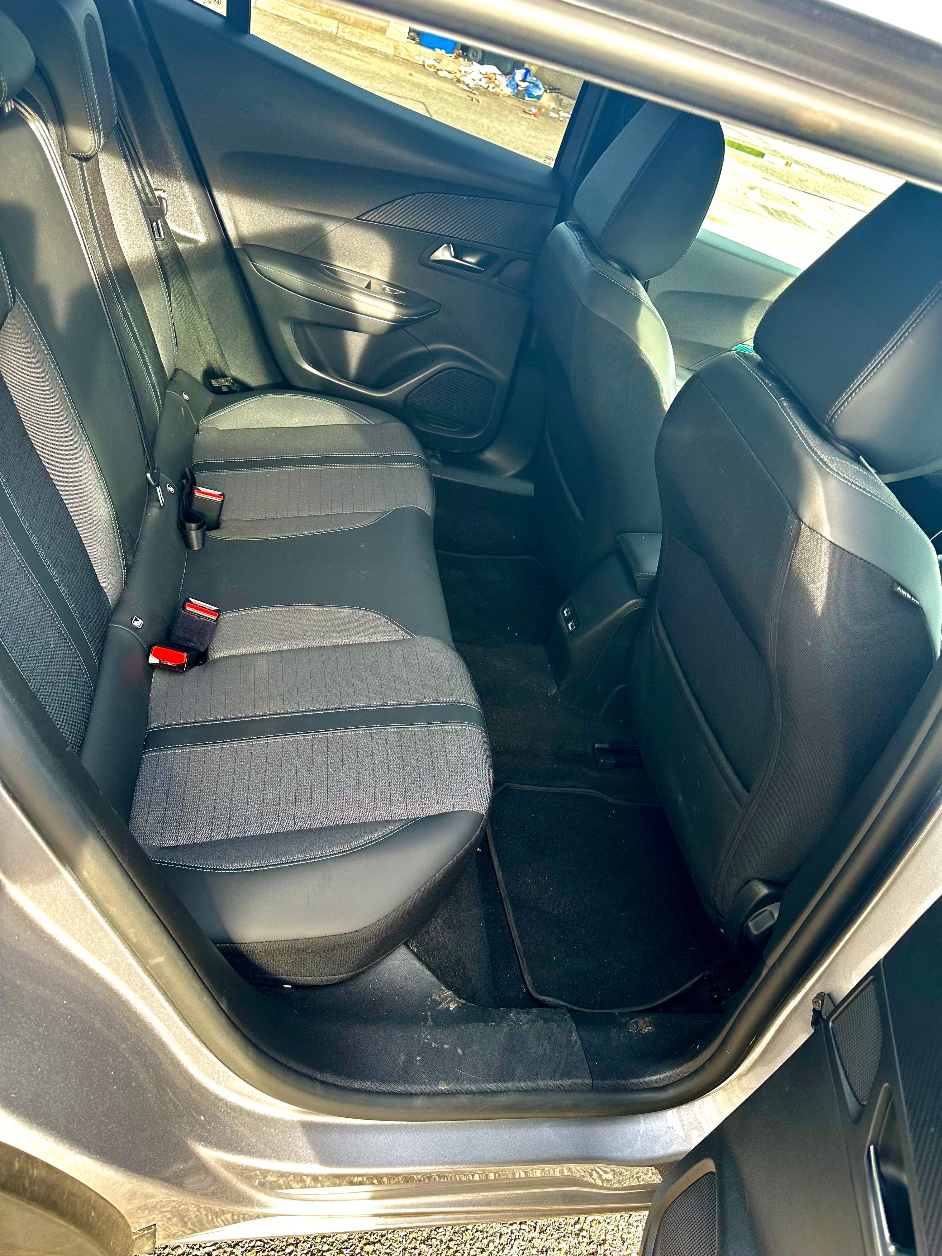 Peugeot 2008 II 130cv STYLE essence avec Audio Bluetooth