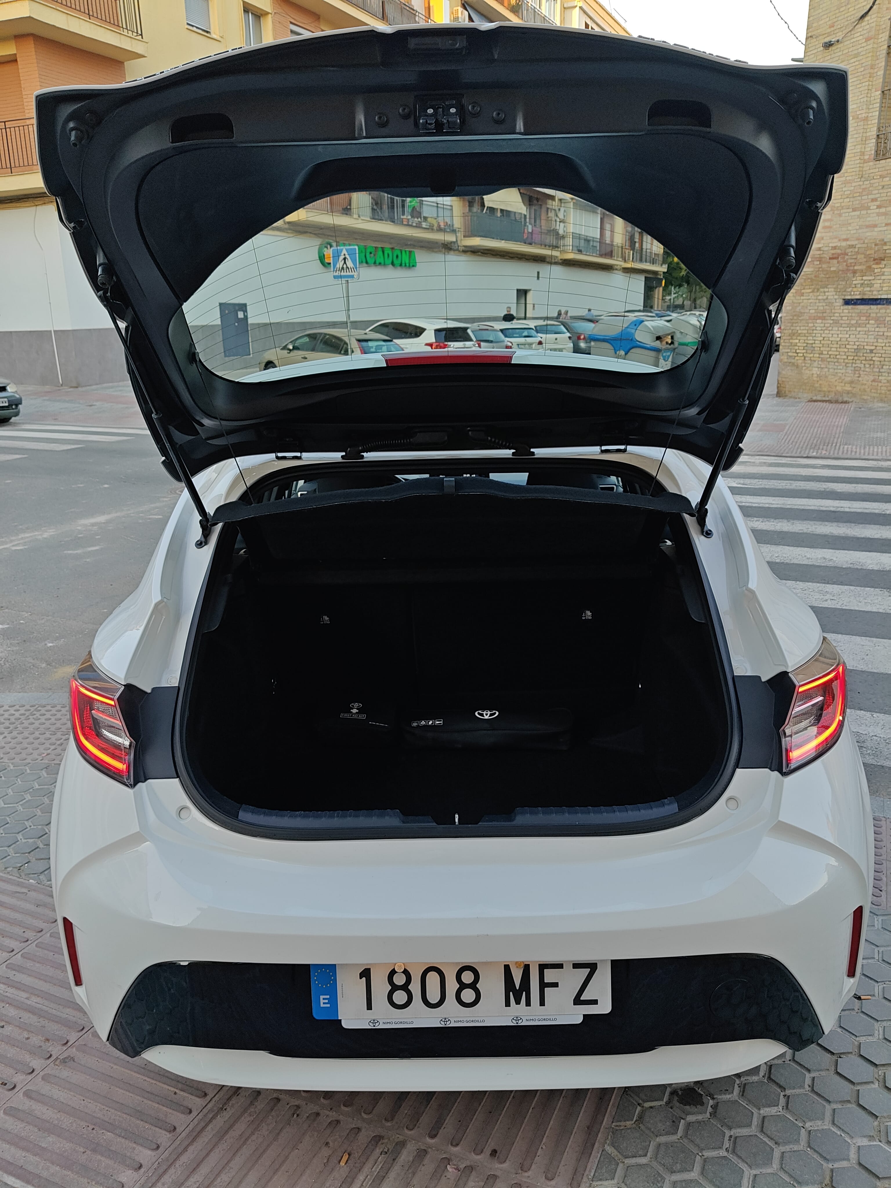 Toyota Corolla Híbrido avec Apple CarPlay