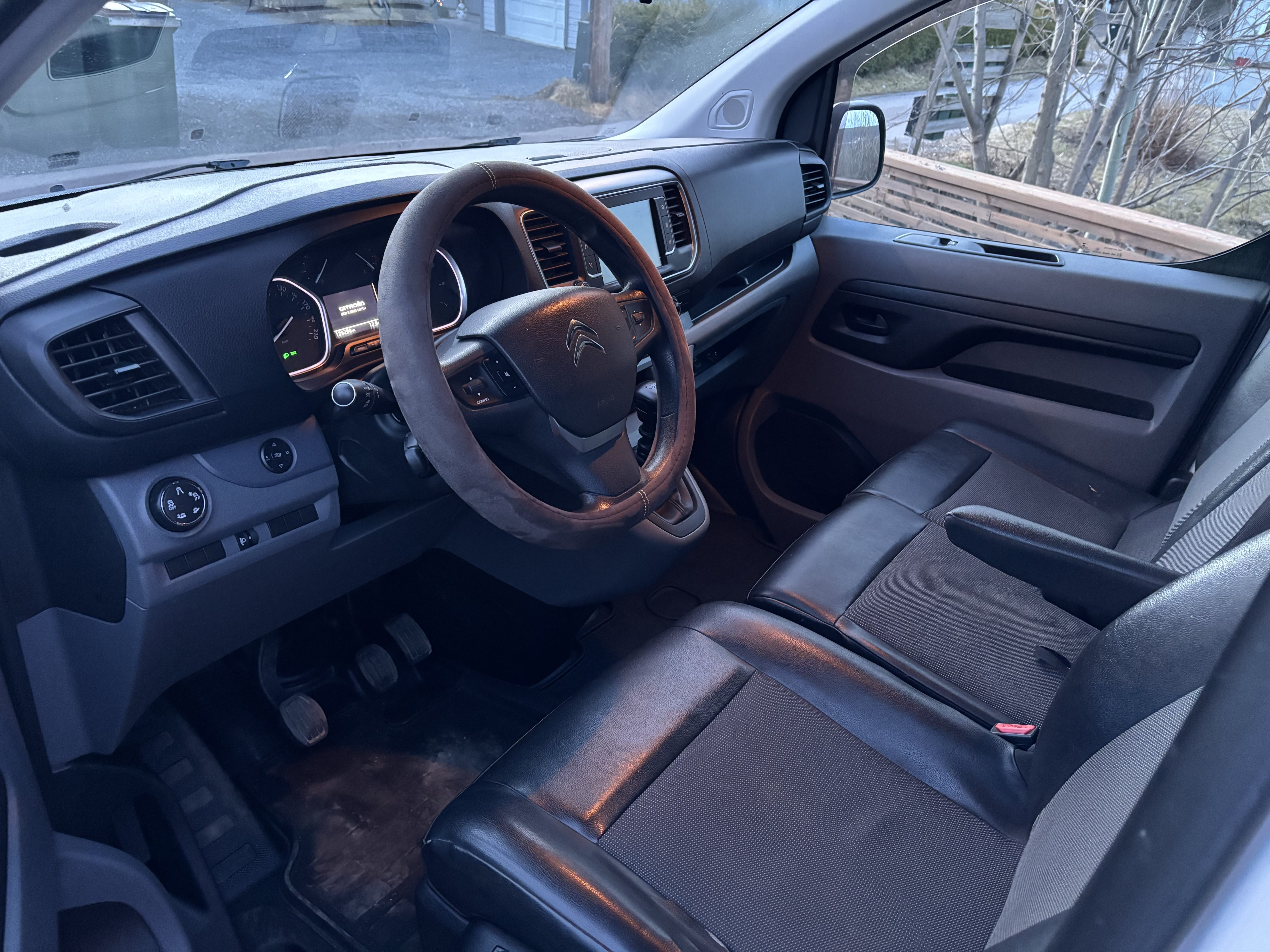 Citroen Jumpy (L2) 2,0TDI 150hk med GPS