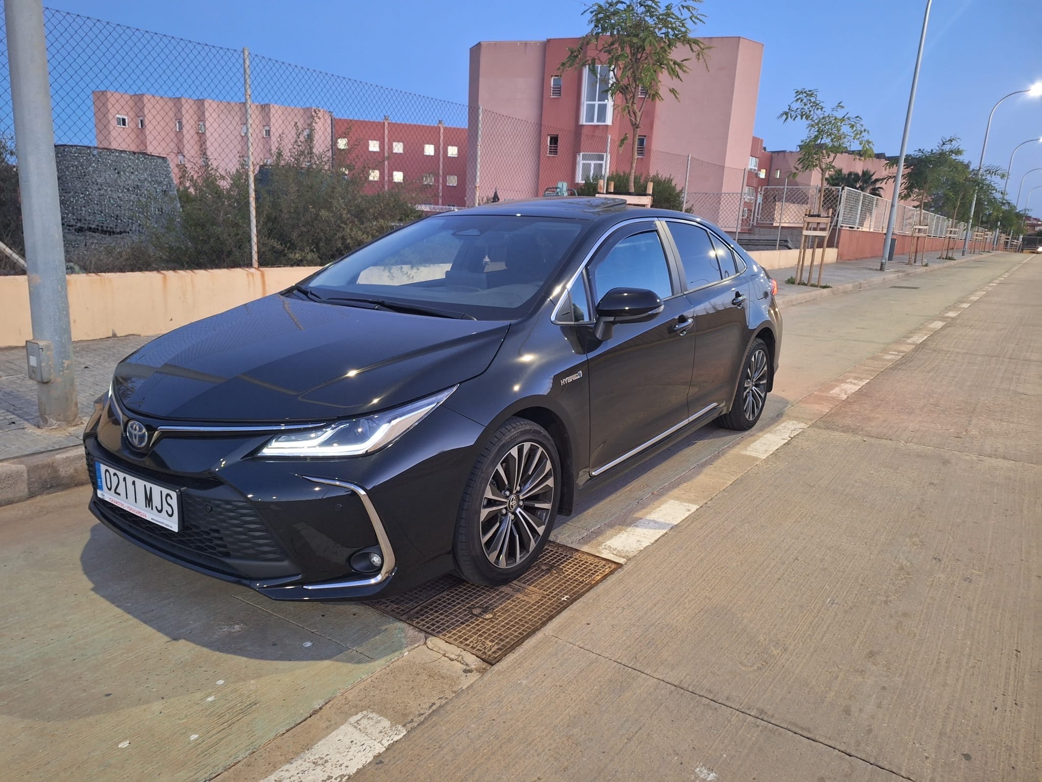 Toyota Corolla Híbrido, 2023, Gasolina 95 / Eléctrico (híbrido), Automático