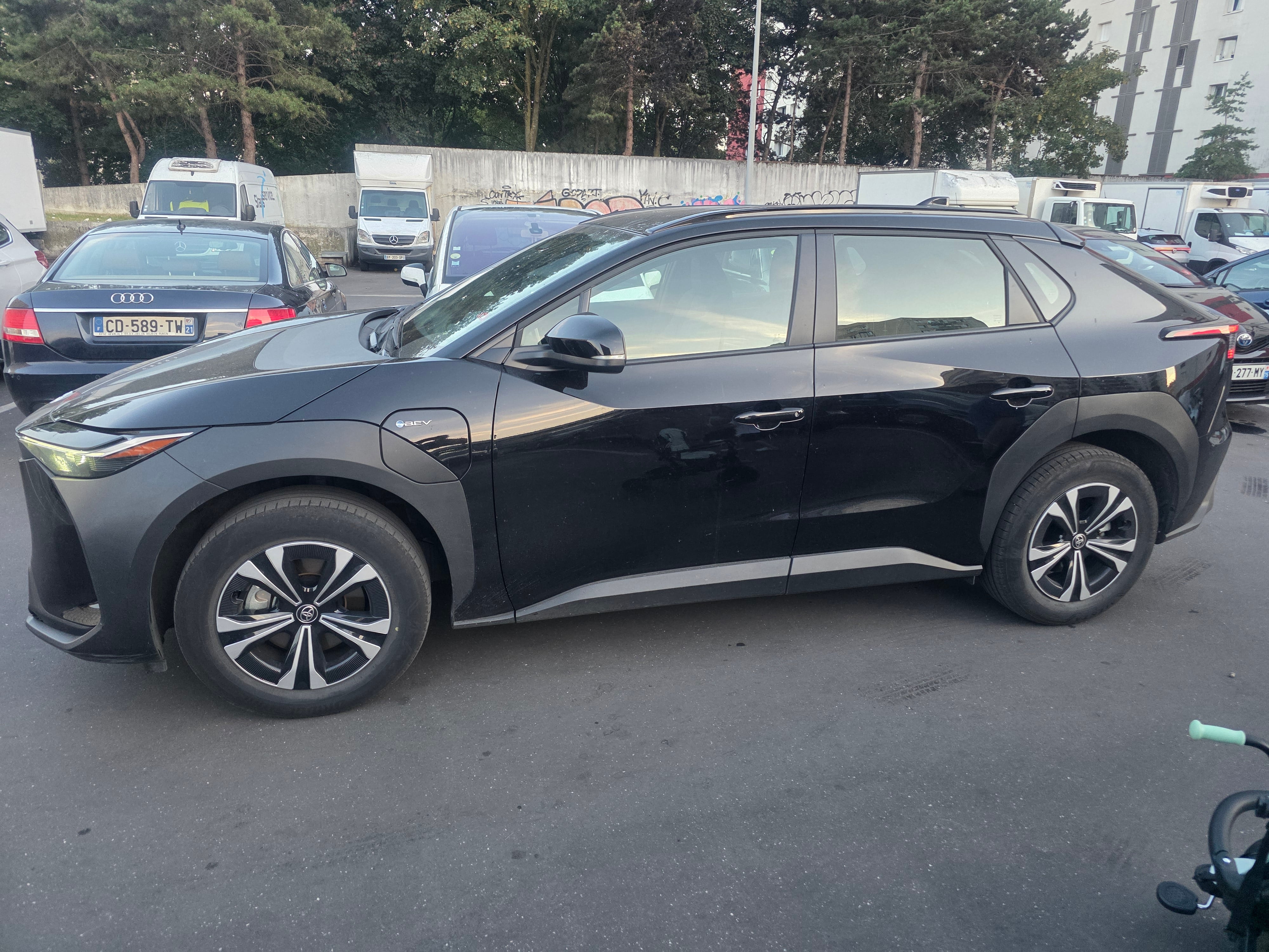 Toyota bZ4X, 2025, Électrique, automatique