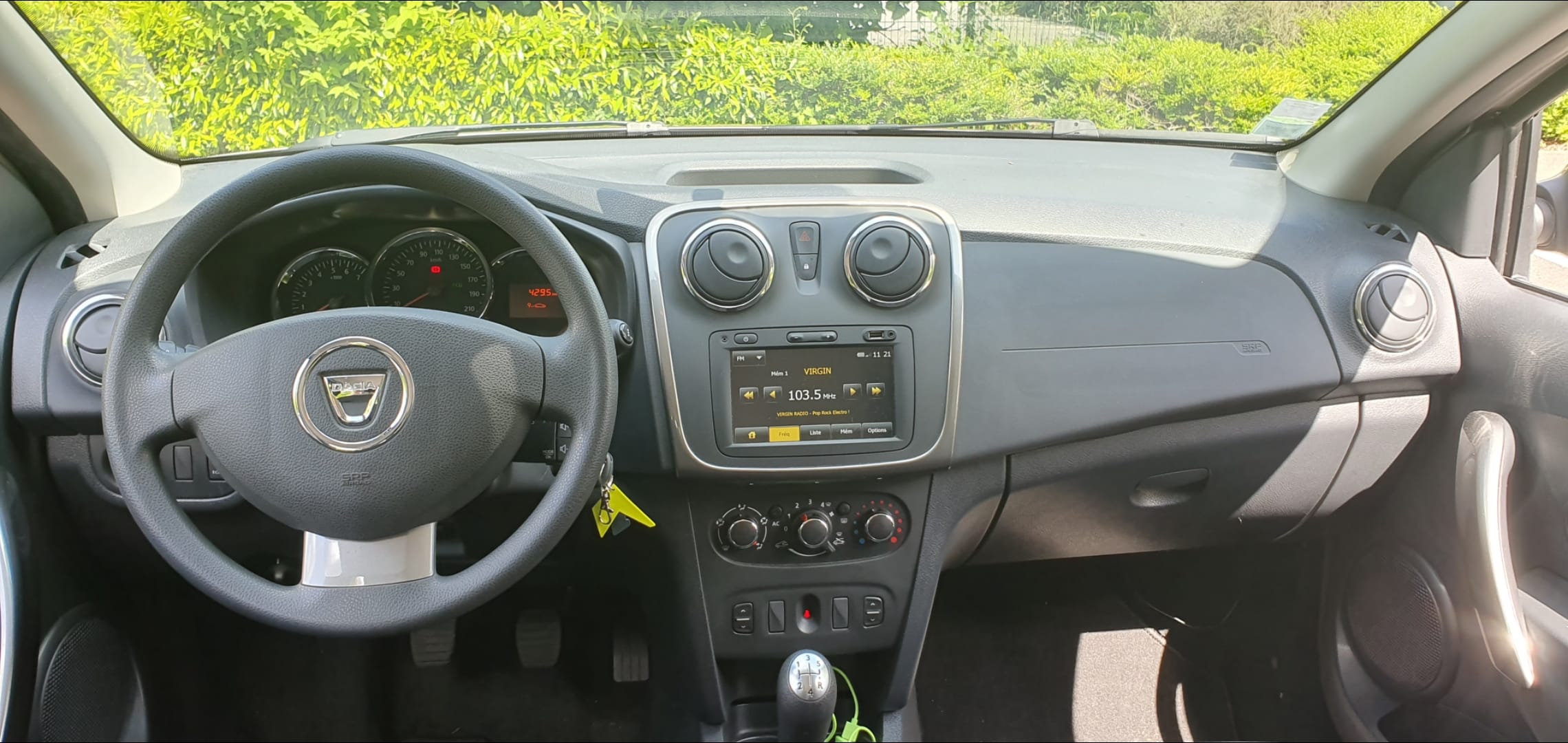Dacia Sandero 1.5 dci eco avec GPS