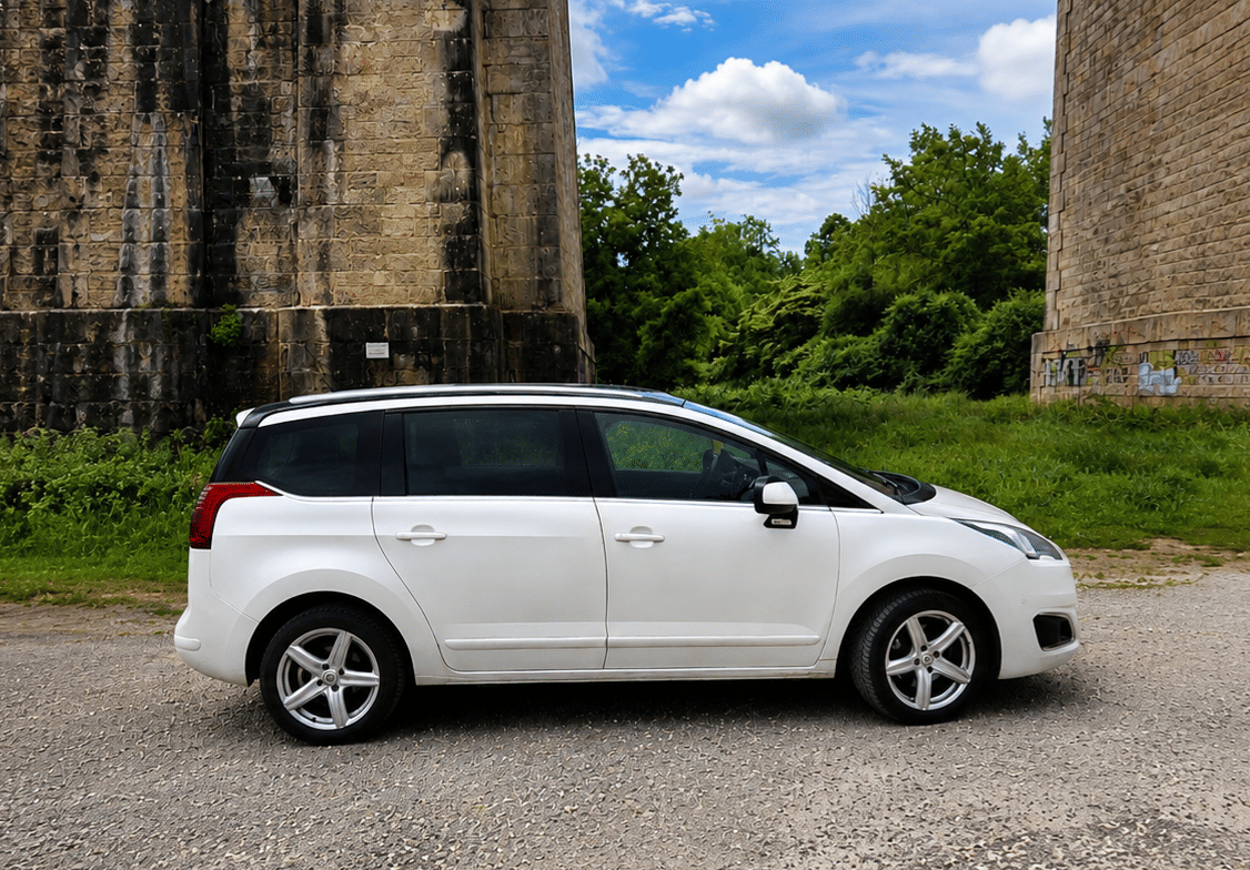 Peugeot 5008 2,0 HDI avec Caméra de recul