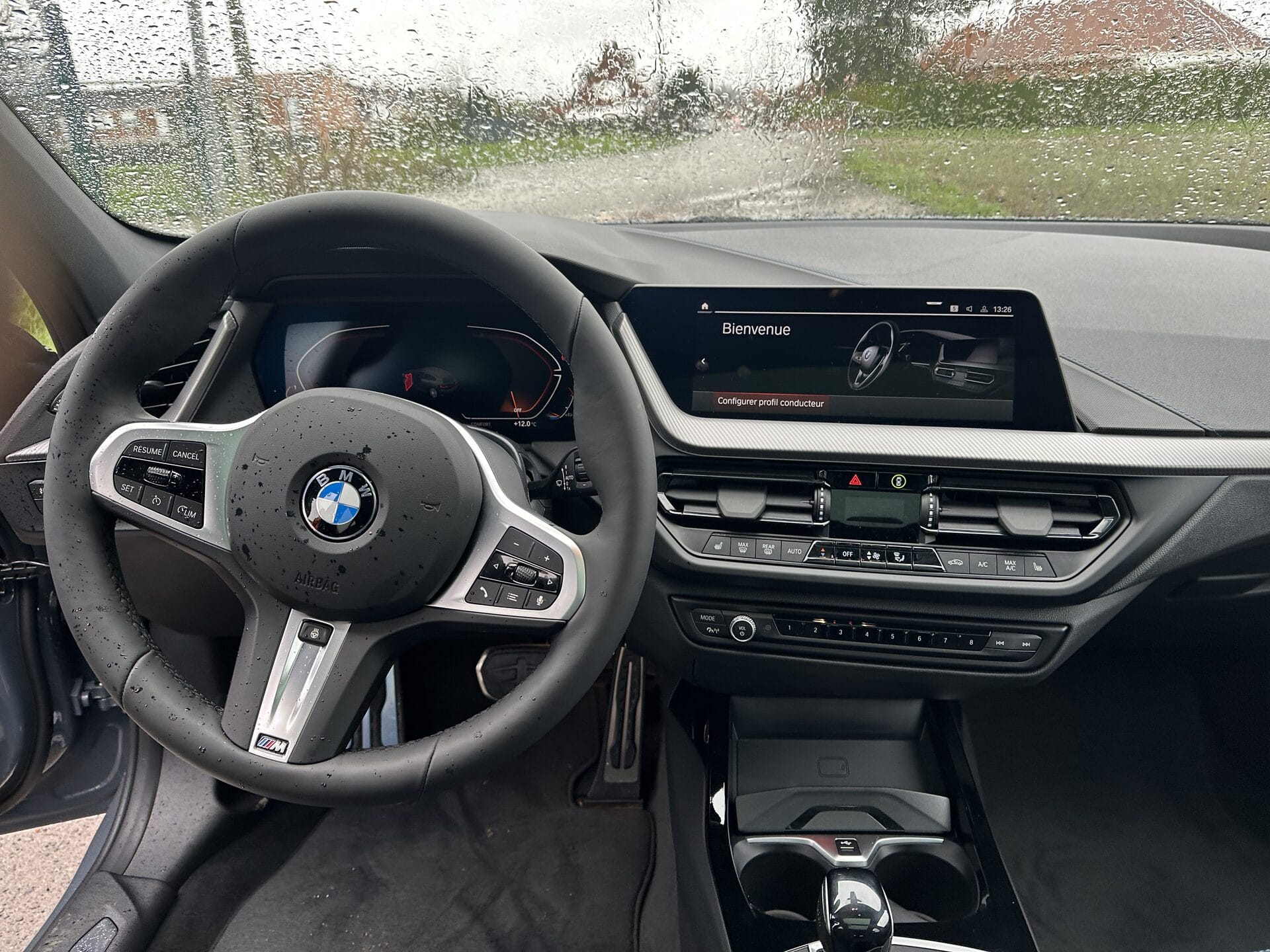 BMW Série 1 118i avec GPS