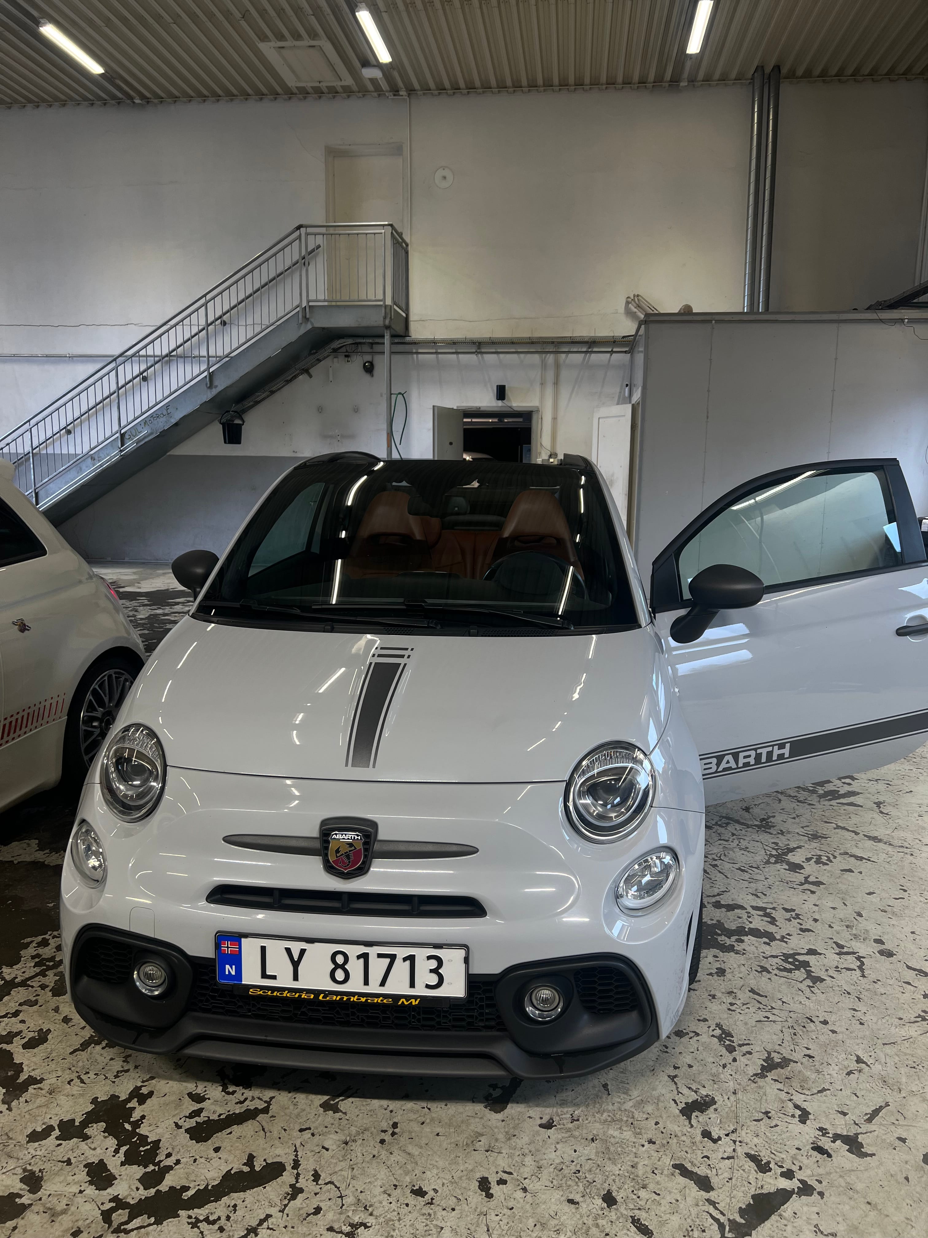 Abarth 595 1.4 - 220hk med Aircondition