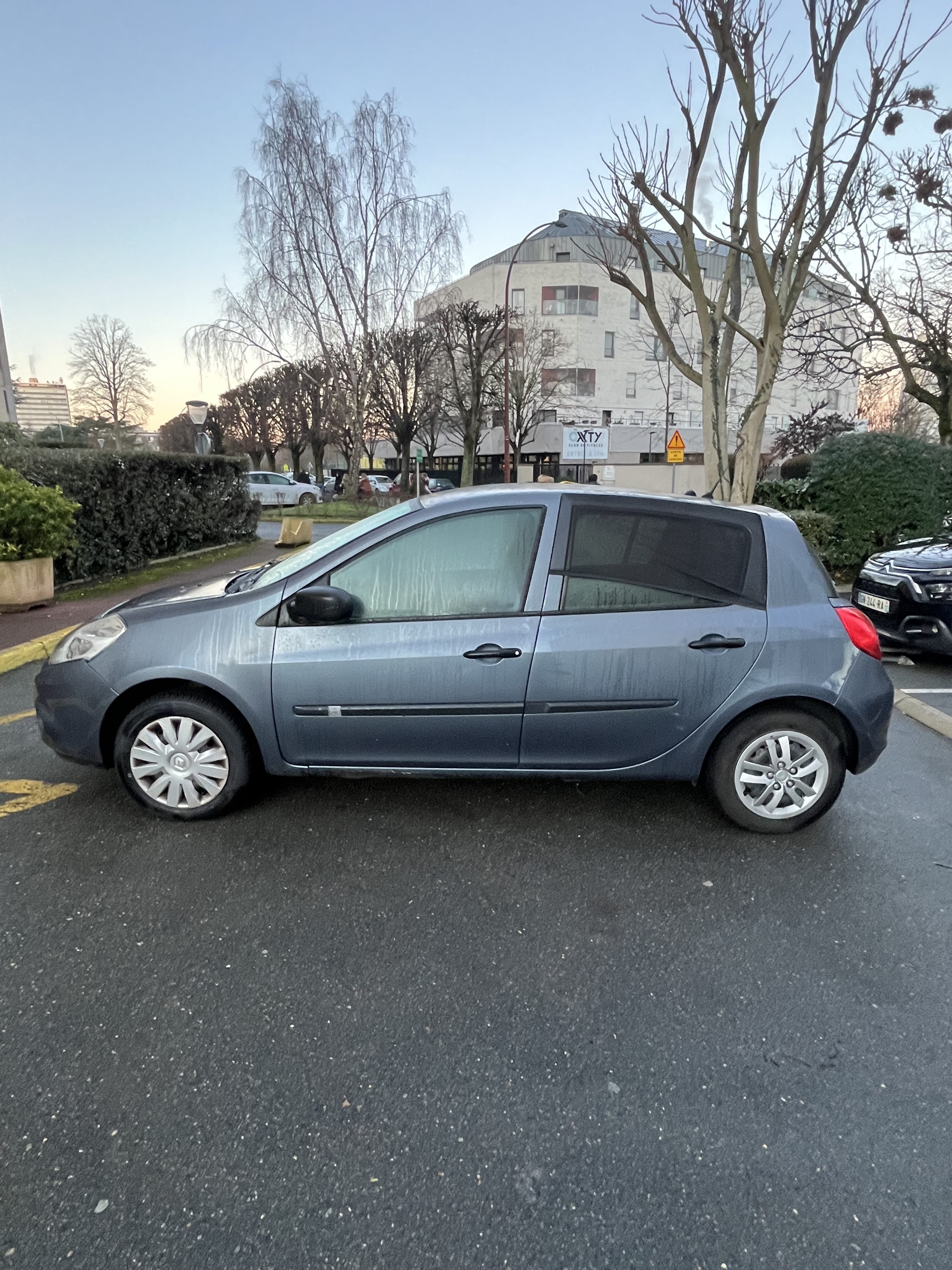Renault Clio avec Climatisation