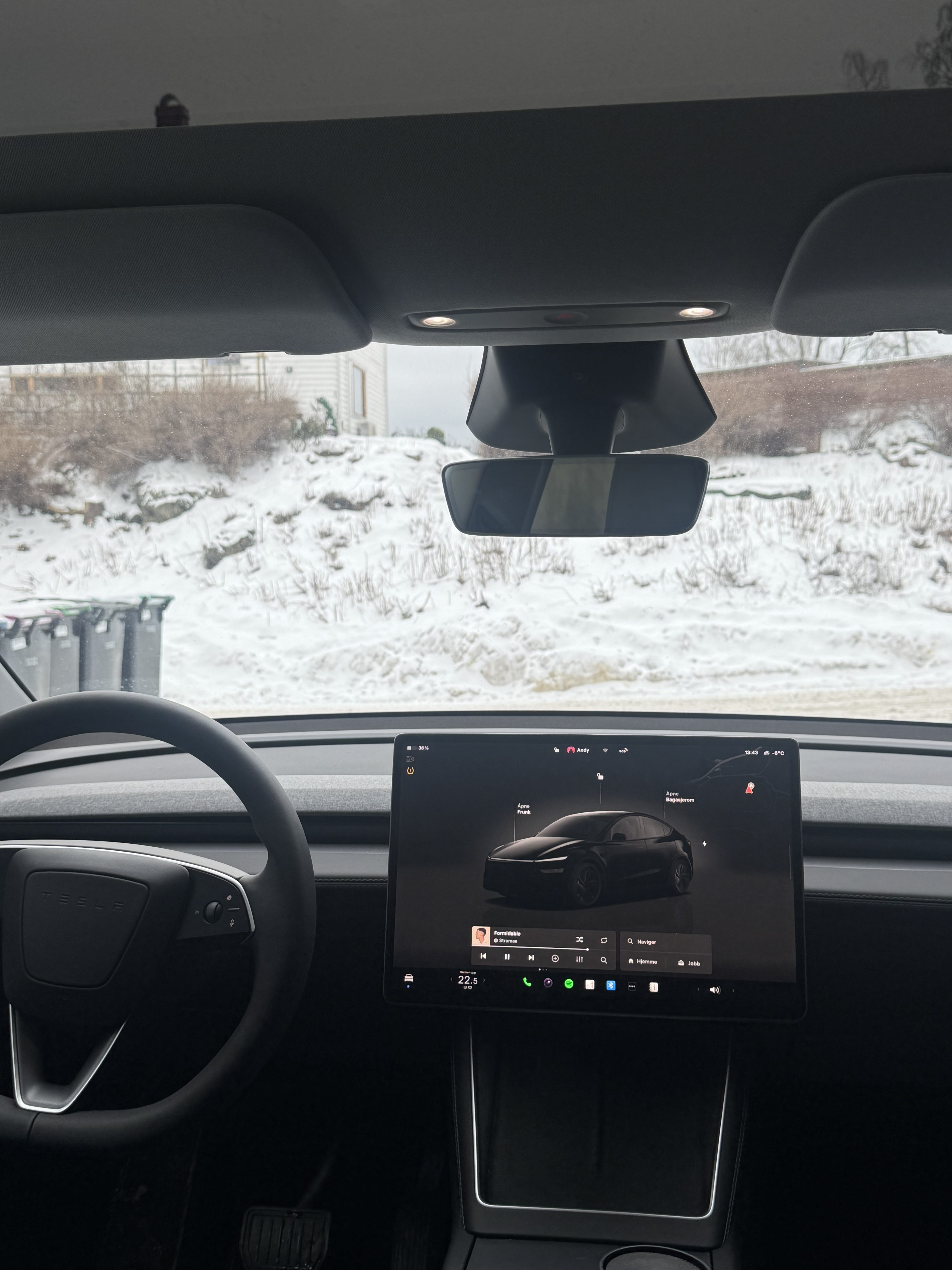 Tesla Model Y Long Range med Cruisekontroll