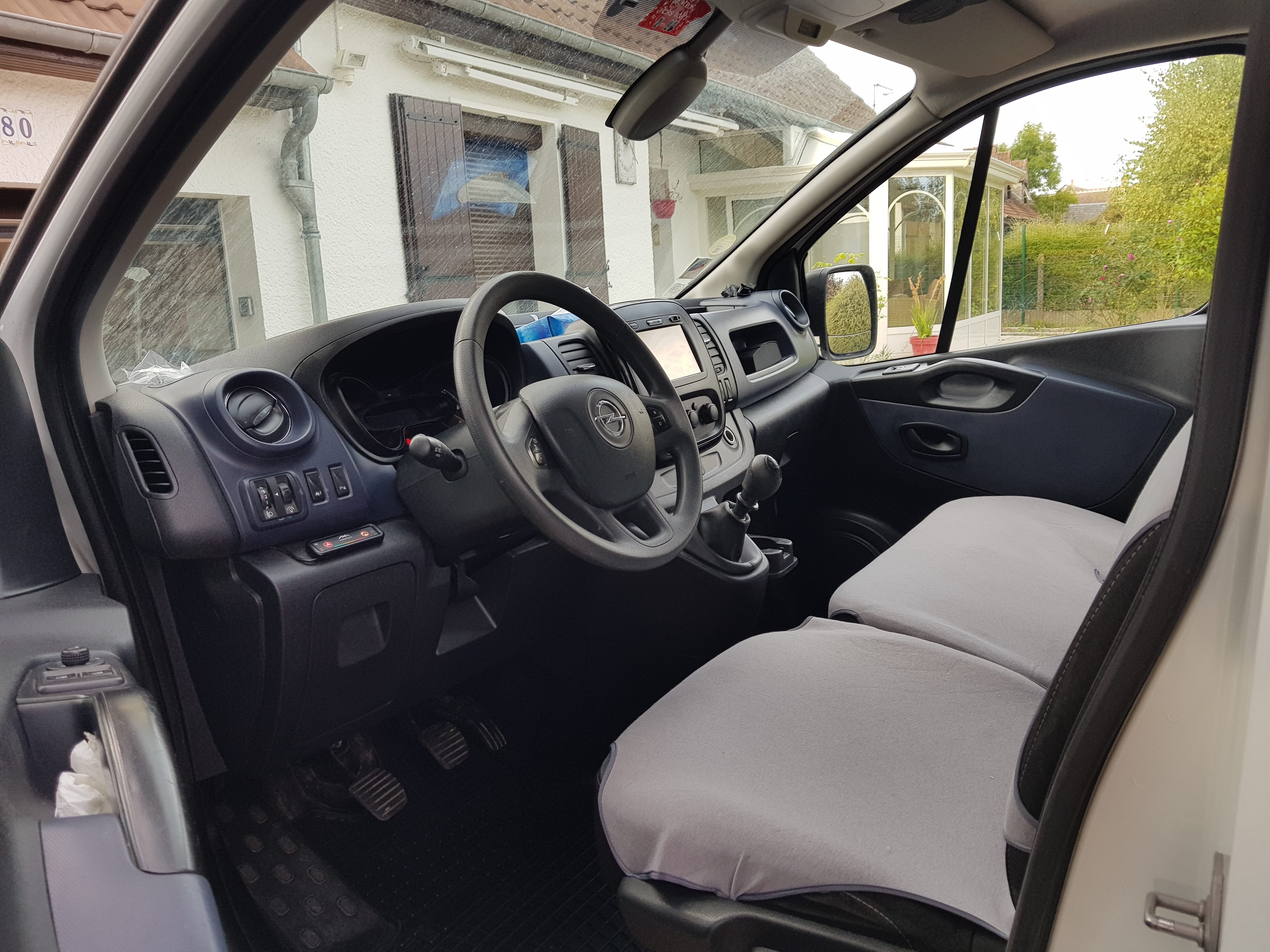Opel Vivaro Fourgon Dr967 avec Entrée audio / iPod