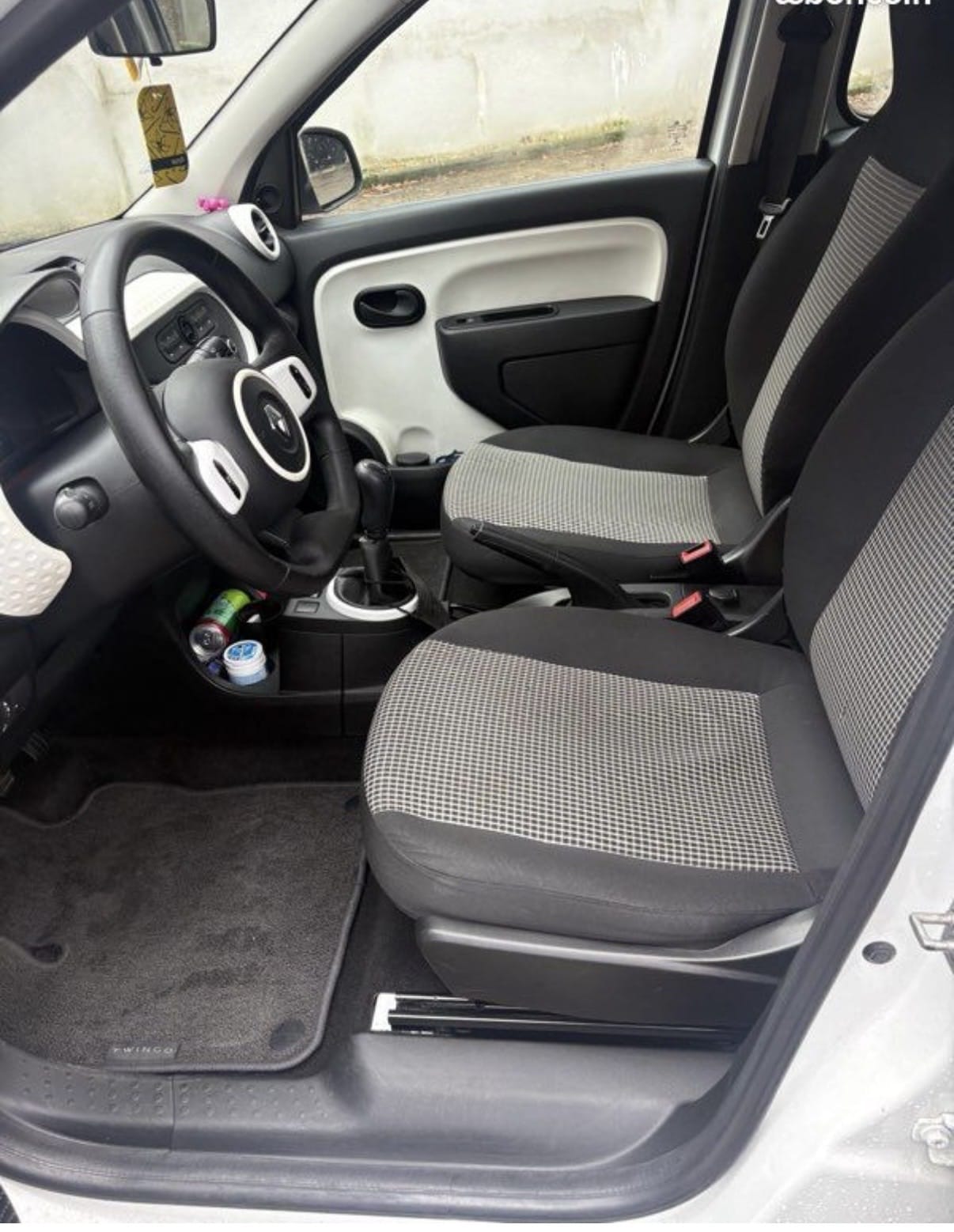 Renault Twingo III avec Siège bébé