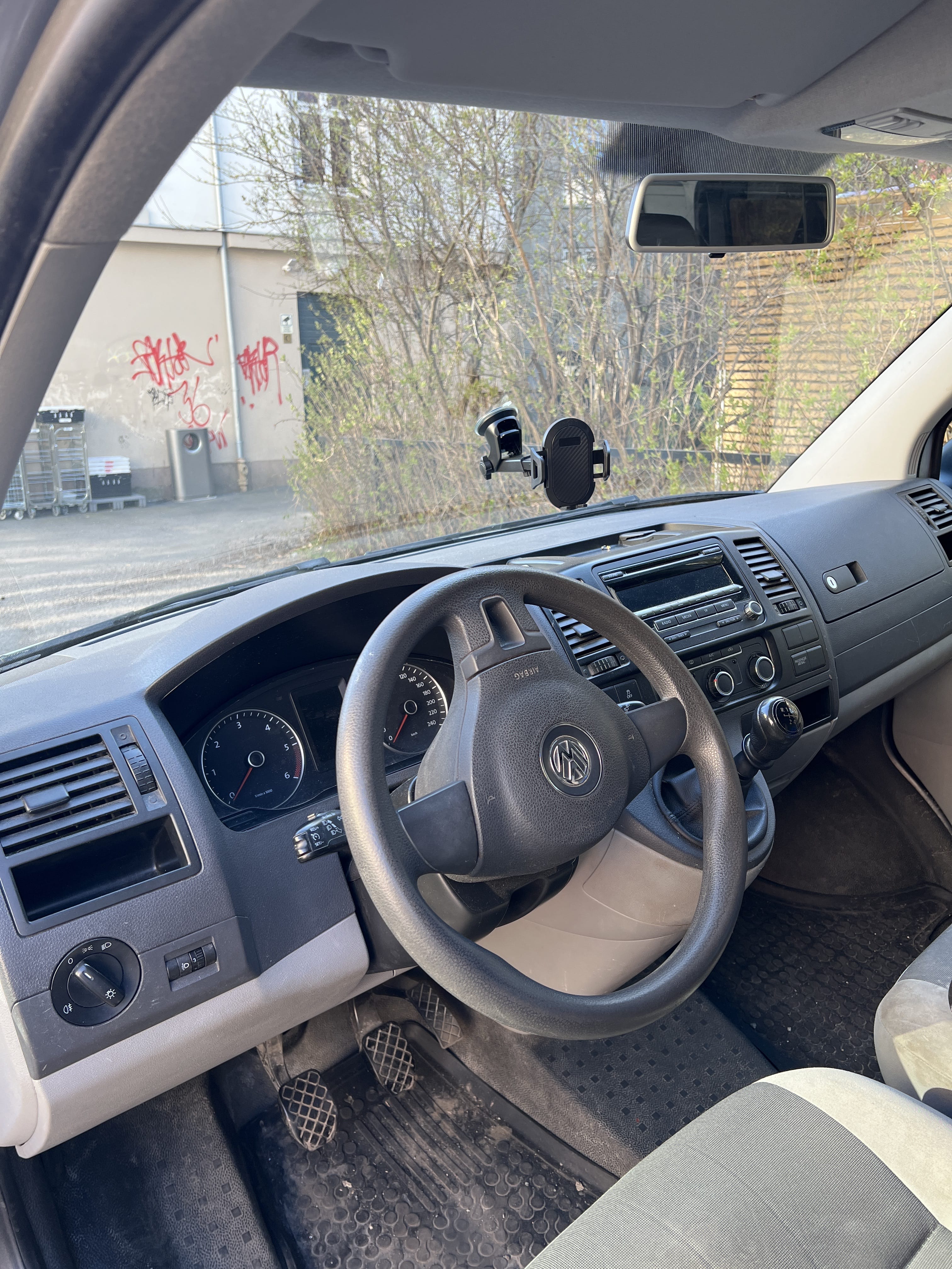 Volkswagen Transporter with Bluetooth audio