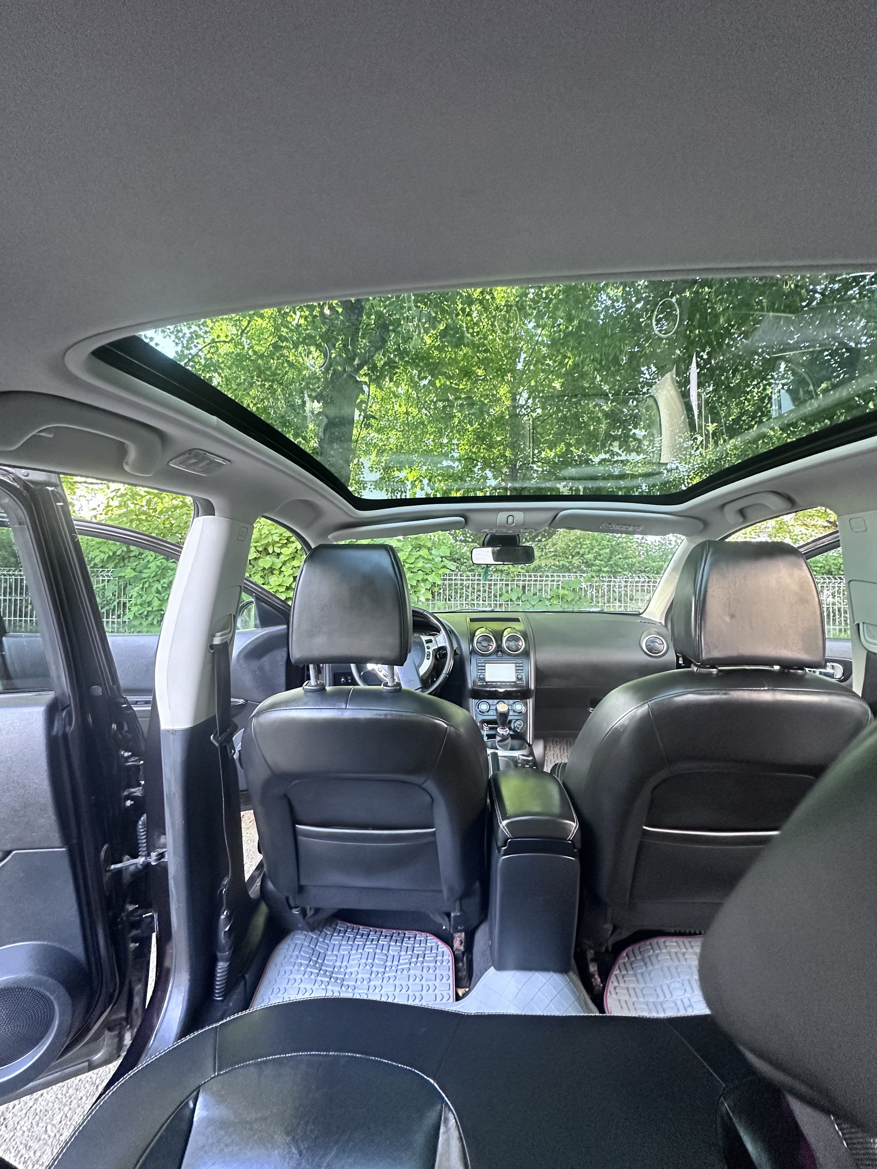 Nissan Qashqai avec Siège bébé