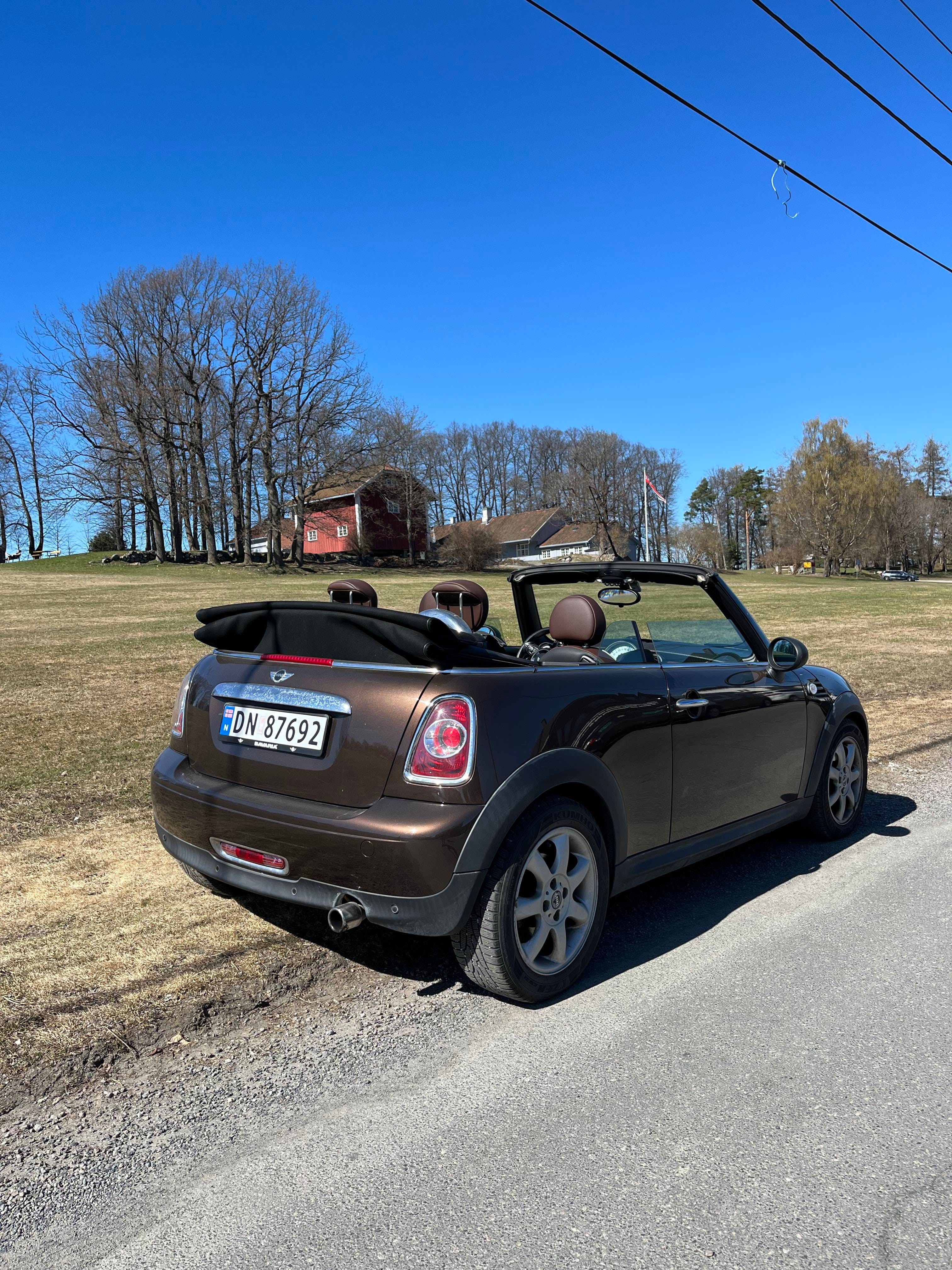 Mini Convertible med Lydinngang