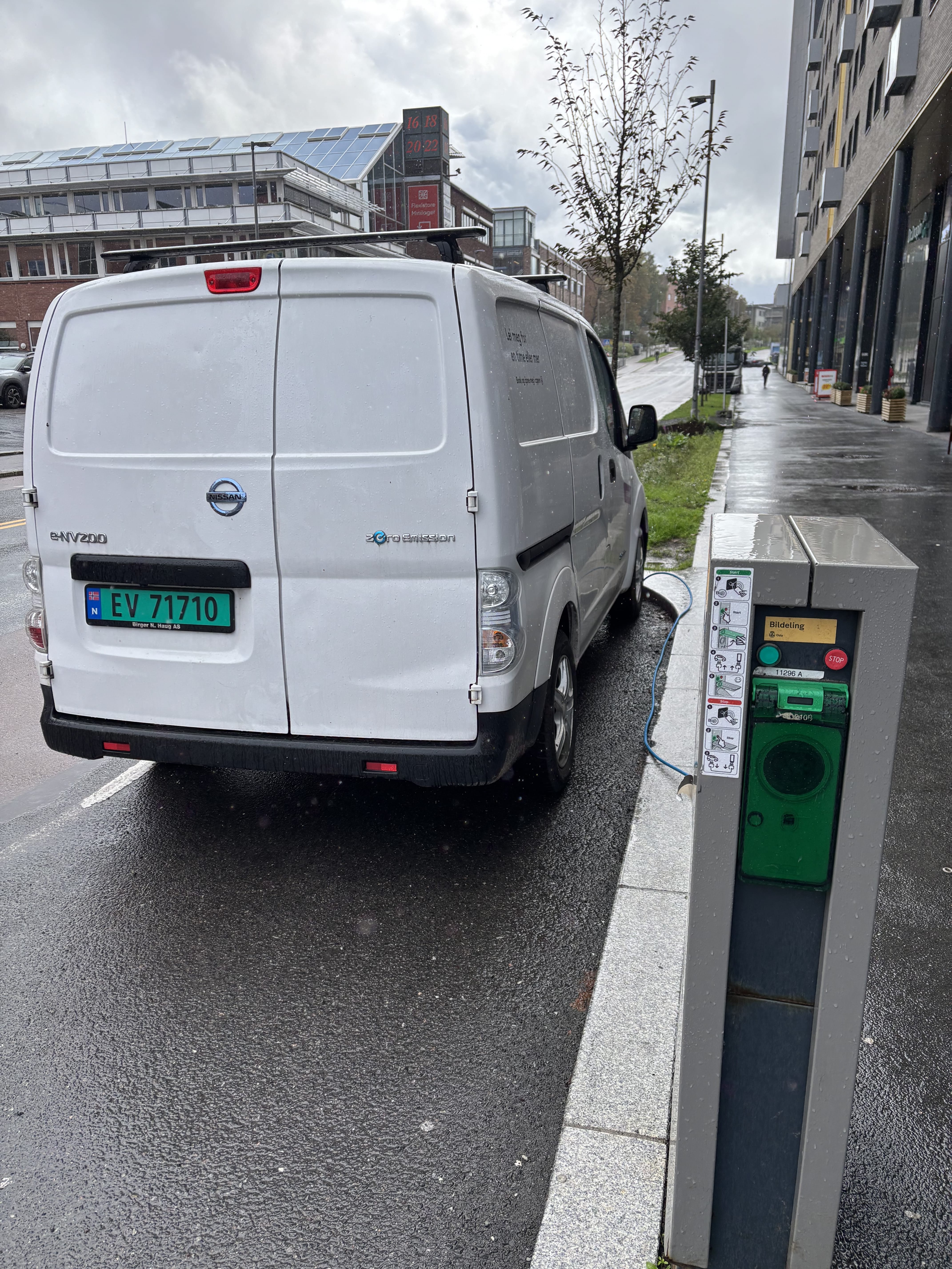 Nissan e-NV200 Varebil 3 - 40kWh (ca 200km rekkevidde) 2019 modell... med Ryggekamera