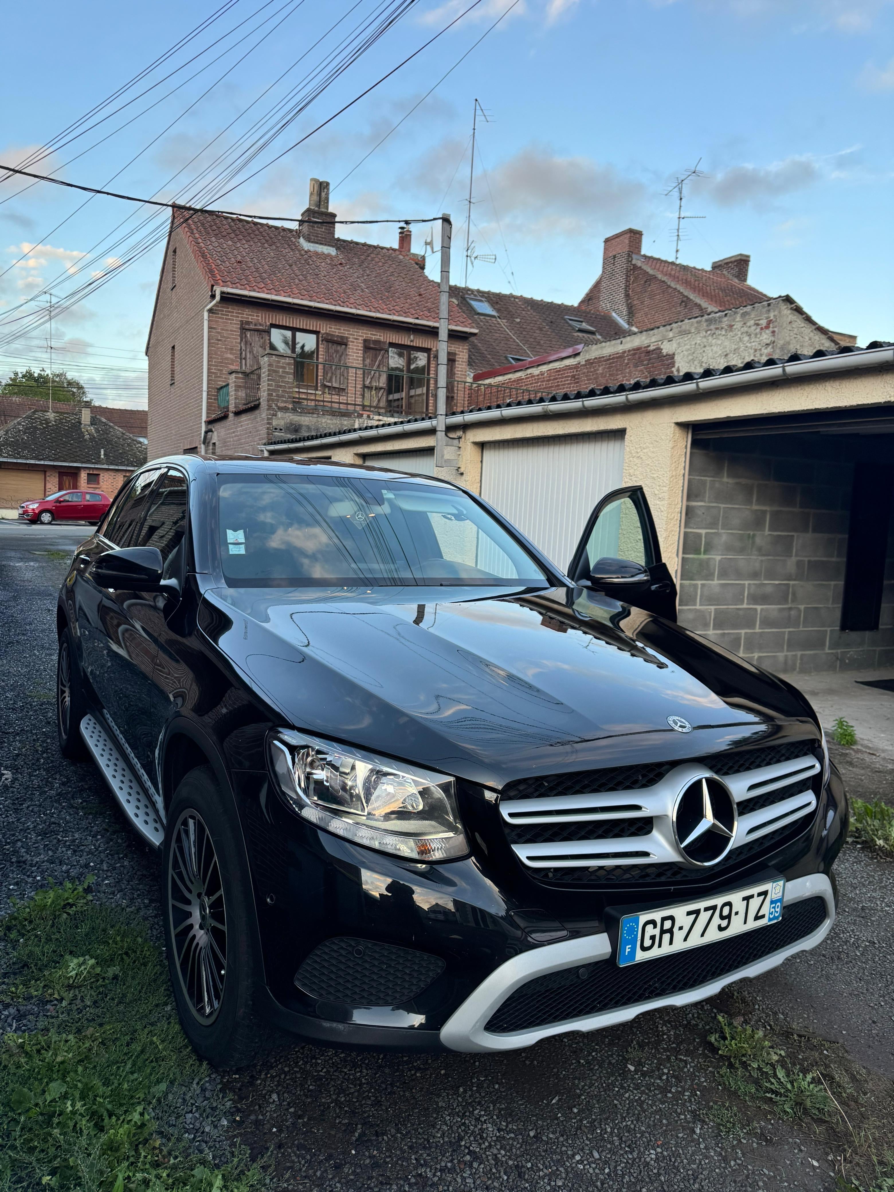 Mercedes-Benz GLC 350E 4Matic, 2018, Essence 95 / Électrique (hybride), automatique