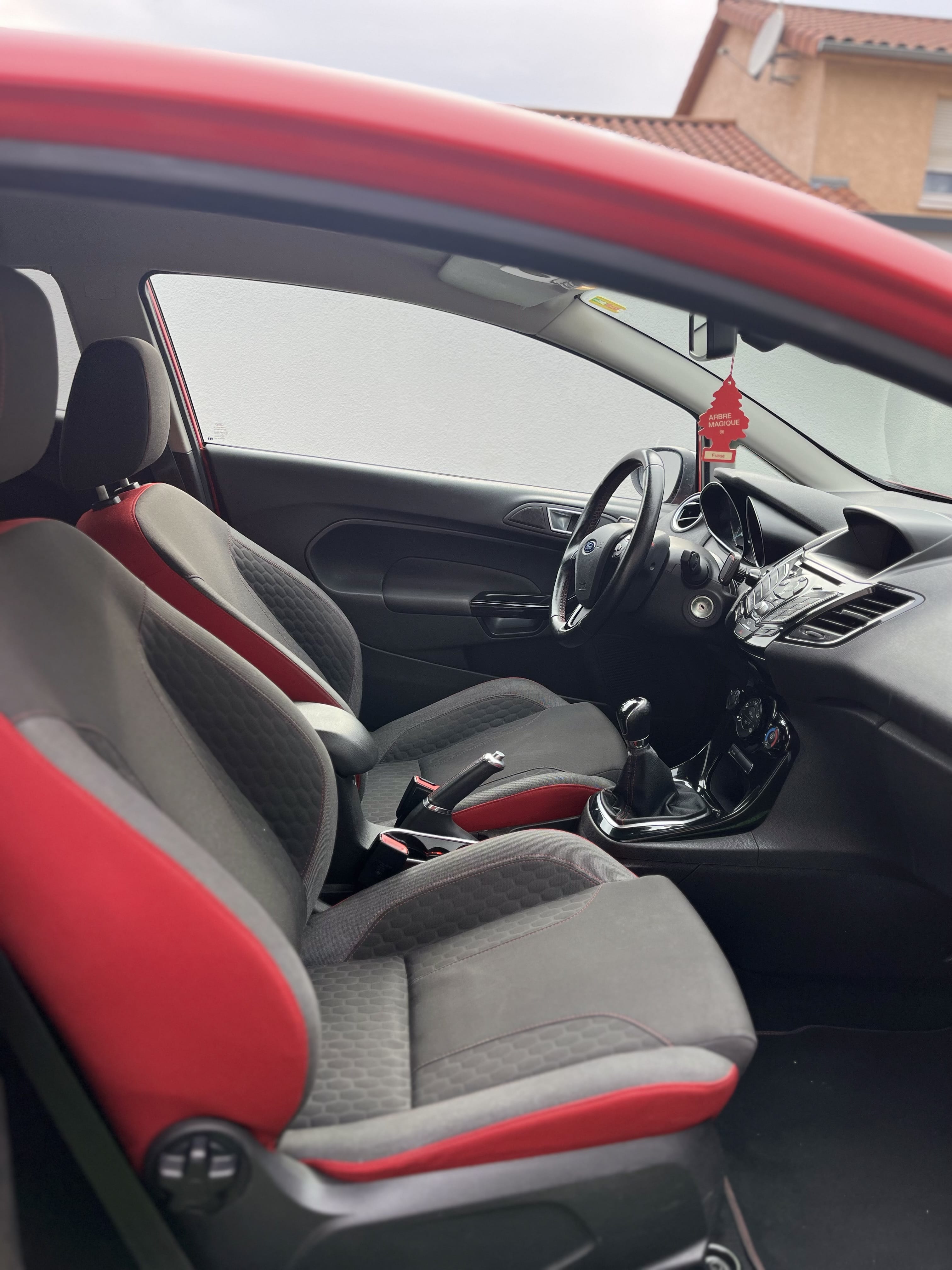 Ford Fiesta avec Audio Bluetooth