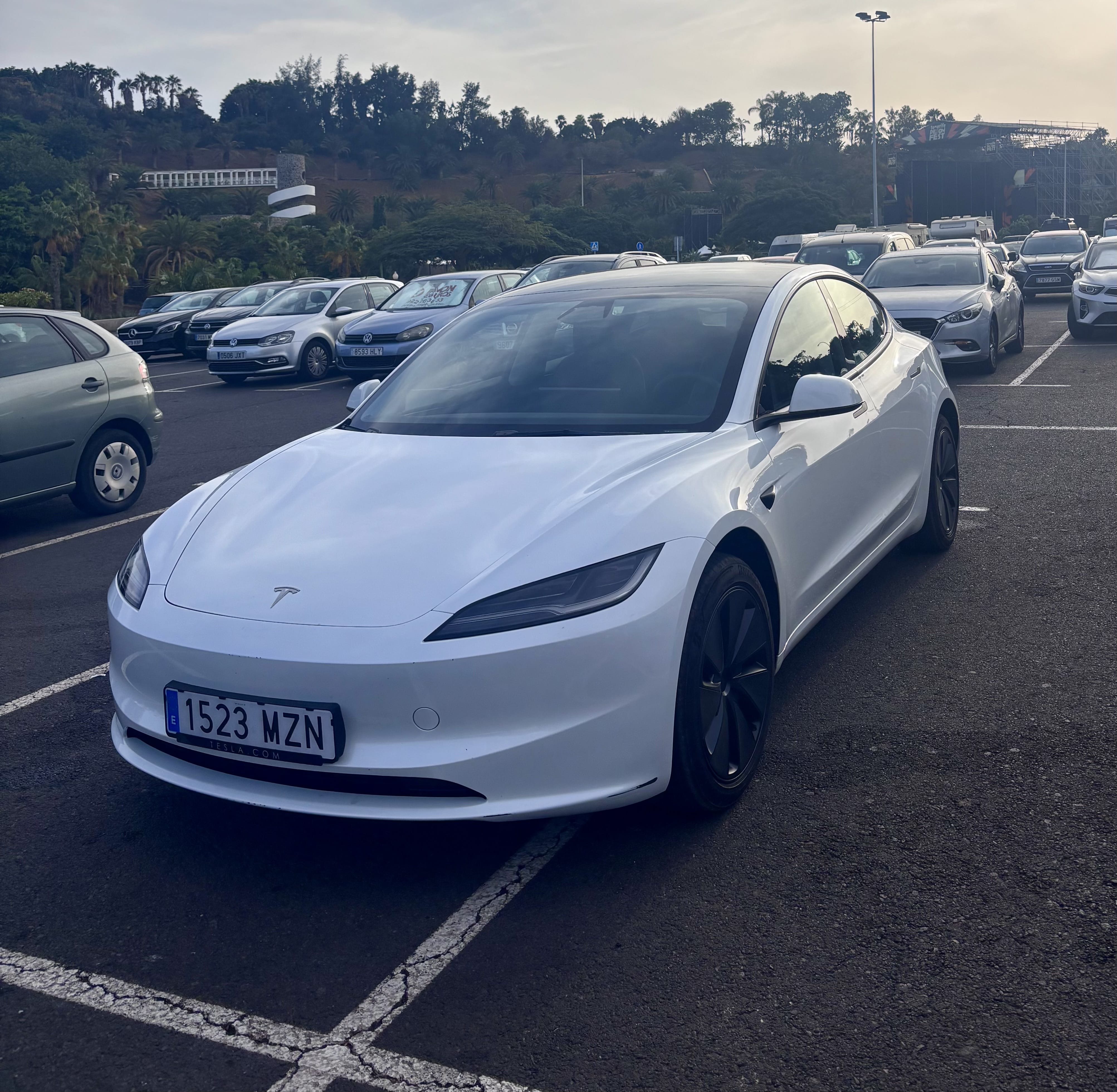 Tesla Model 3, 2025, Eléctrico, Automático