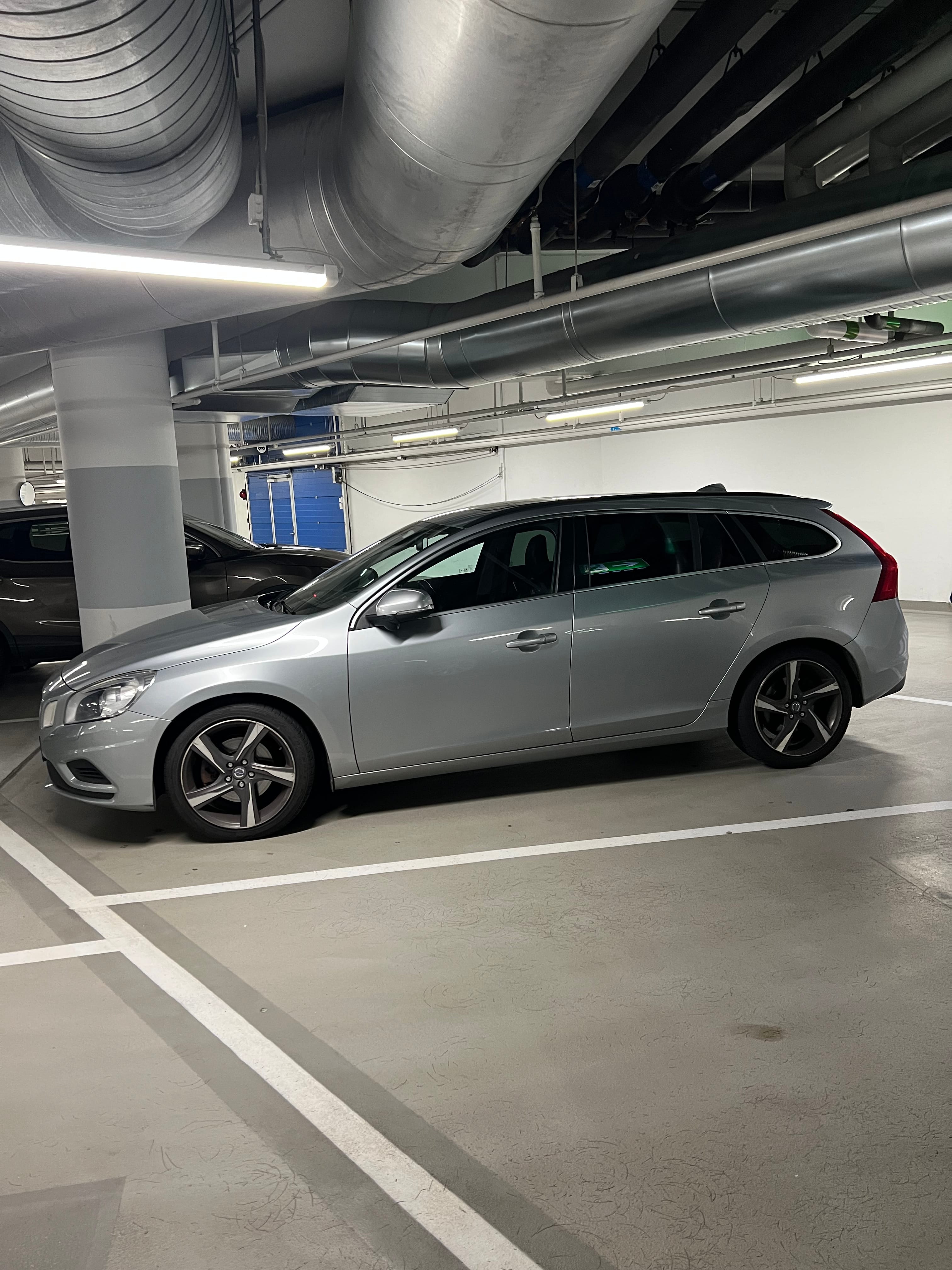 Volvo V60 with Air conditioning