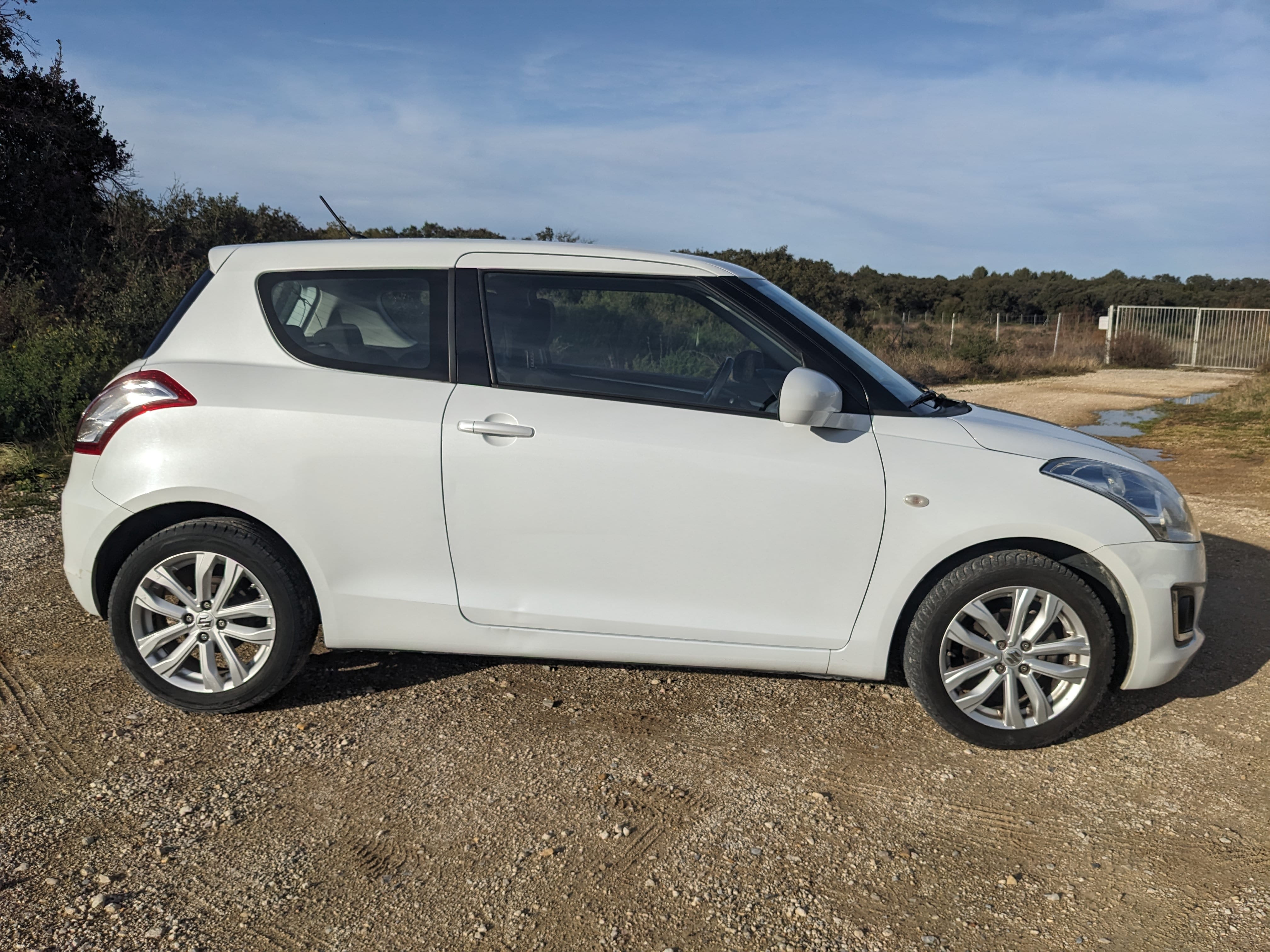 Suzuki Swift avec Régulateur de vitesse