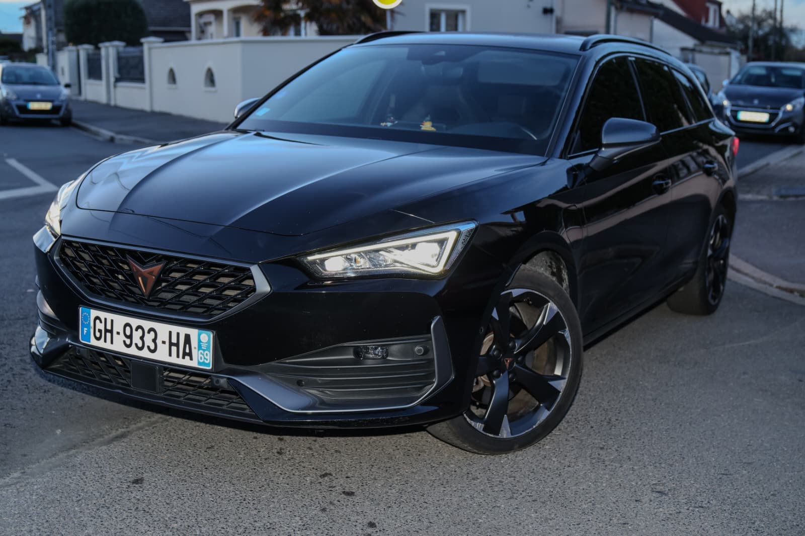 Cupra Leon 1.4 e-Hybride DSG6, 2022, Essence 98 / Électrique (hybride), automatique