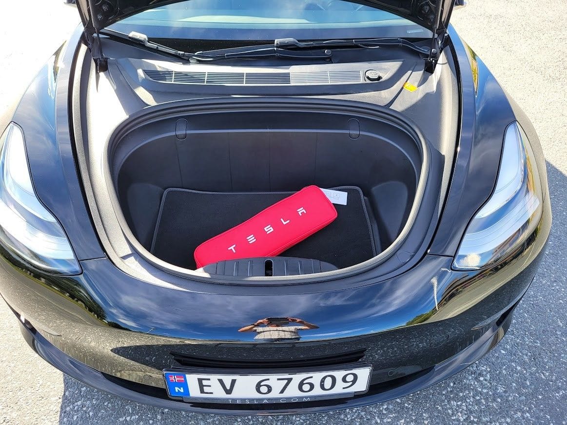 Tesla Model 3 med Bluetooth audio