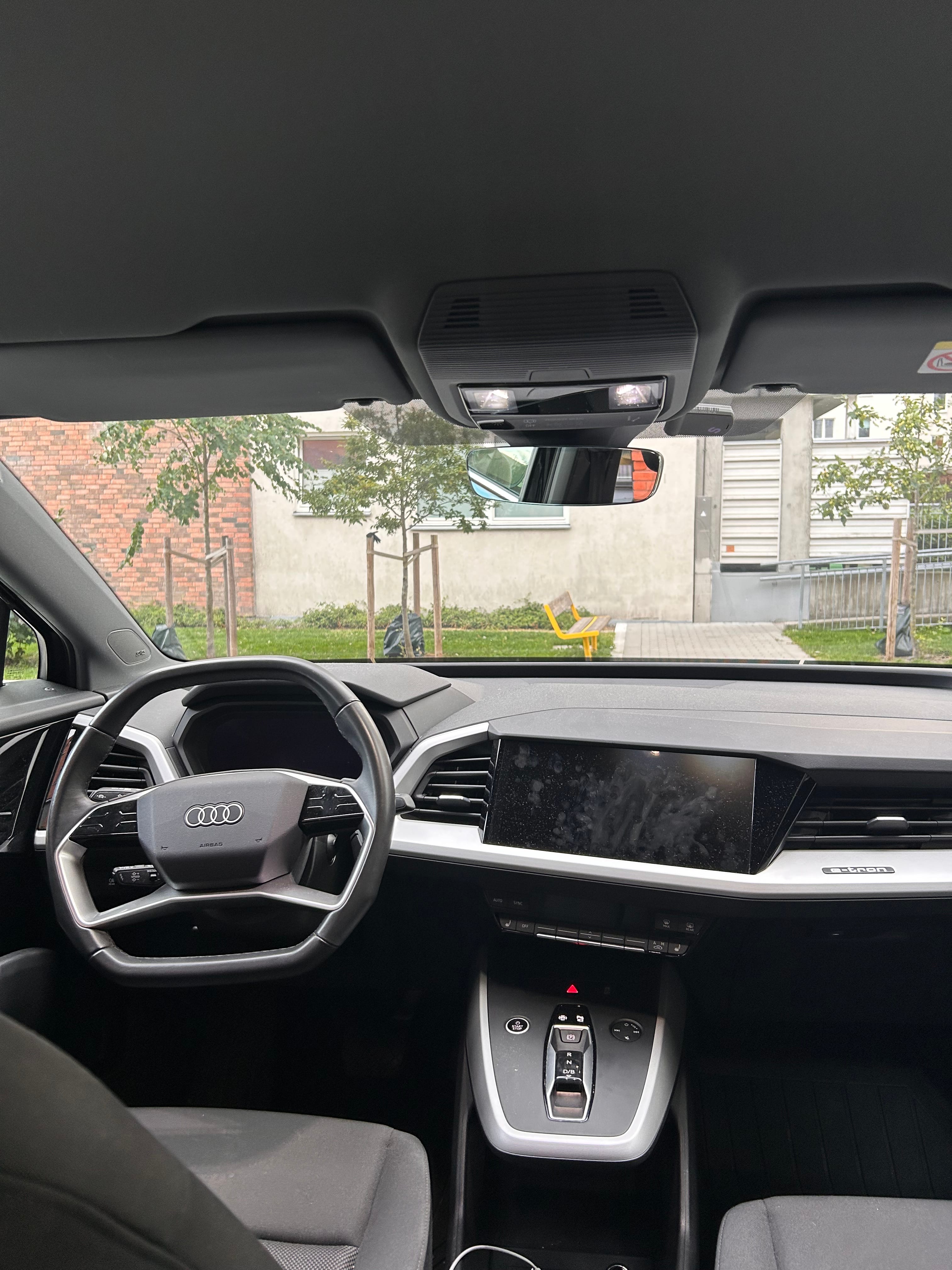 Audi Q4 50 e-tron quattro (AWD) med GPS