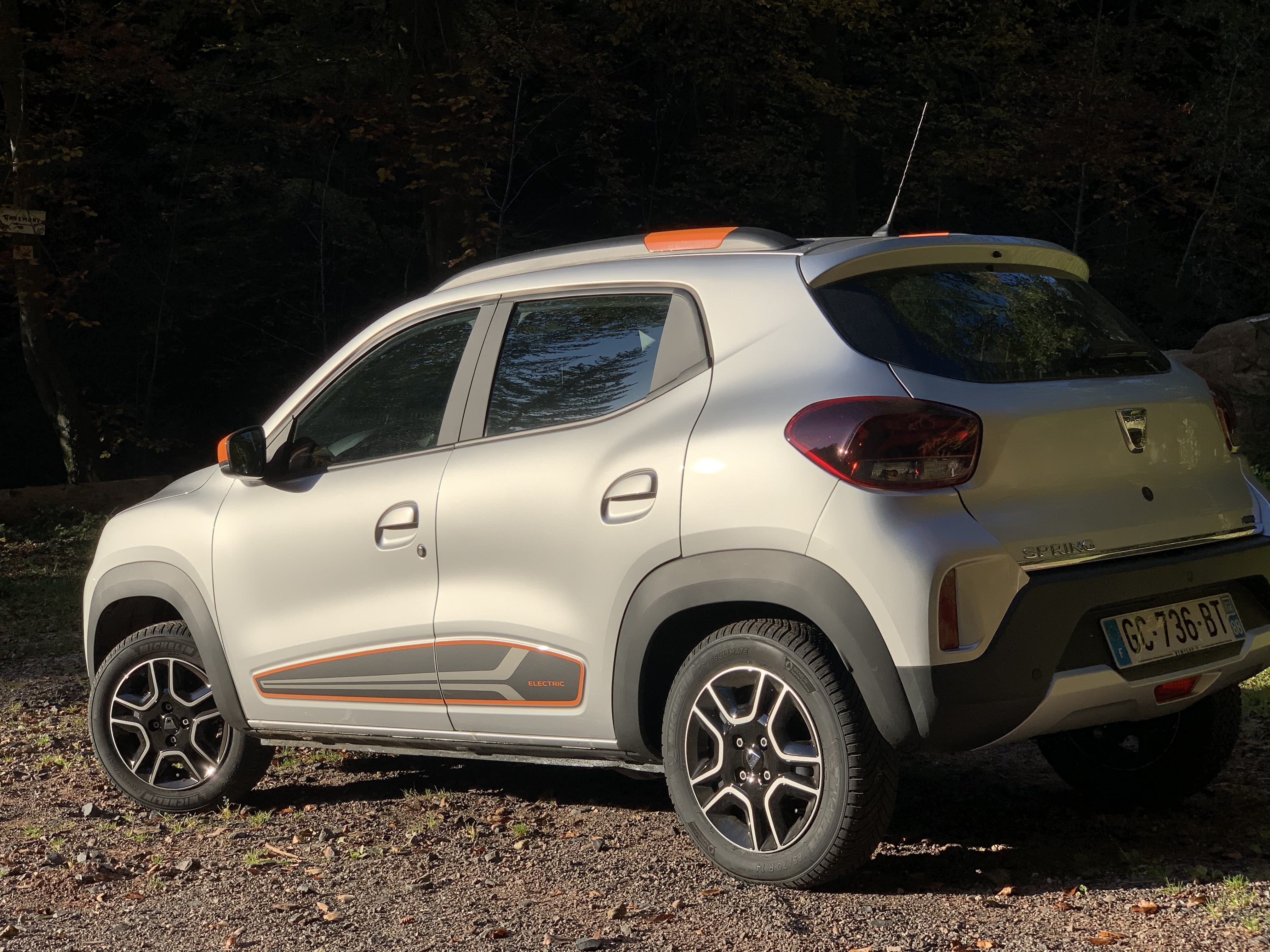 Dacia Spring Electrique avec GPS