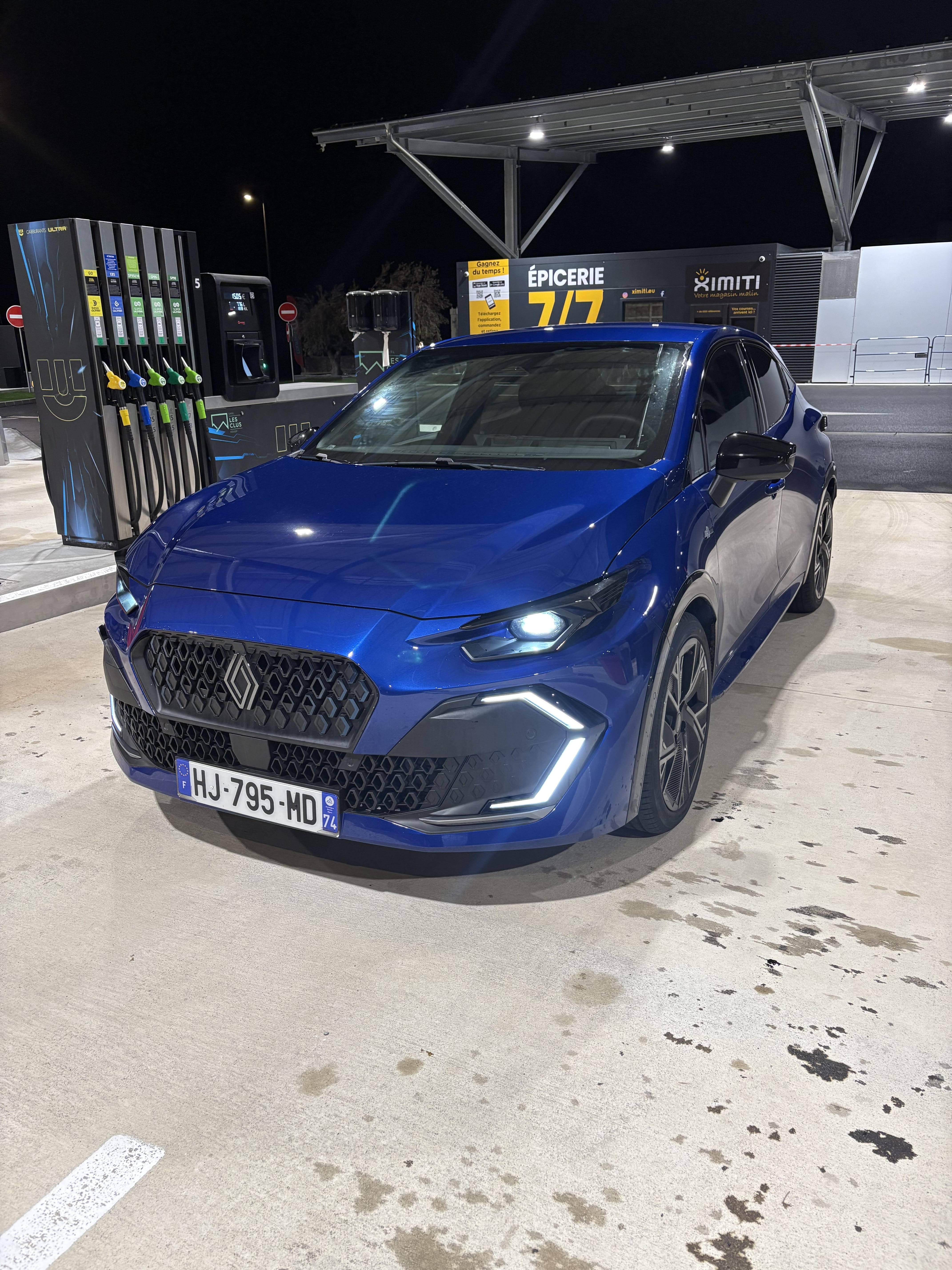 Renault Clio, 2026, Essence 95 / Électrique (hybride), automatique