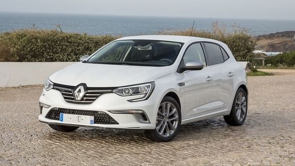Renault Mégane IV Grand Confort : Parking de la Gare St Roch, 2018, Diesel