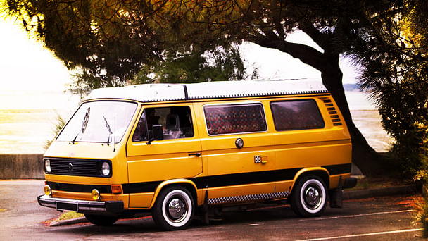 Volkswagen Transporter Combi Van Westfalia camping-car en location de vacance à l'île d'Oléron, 1980, Essence