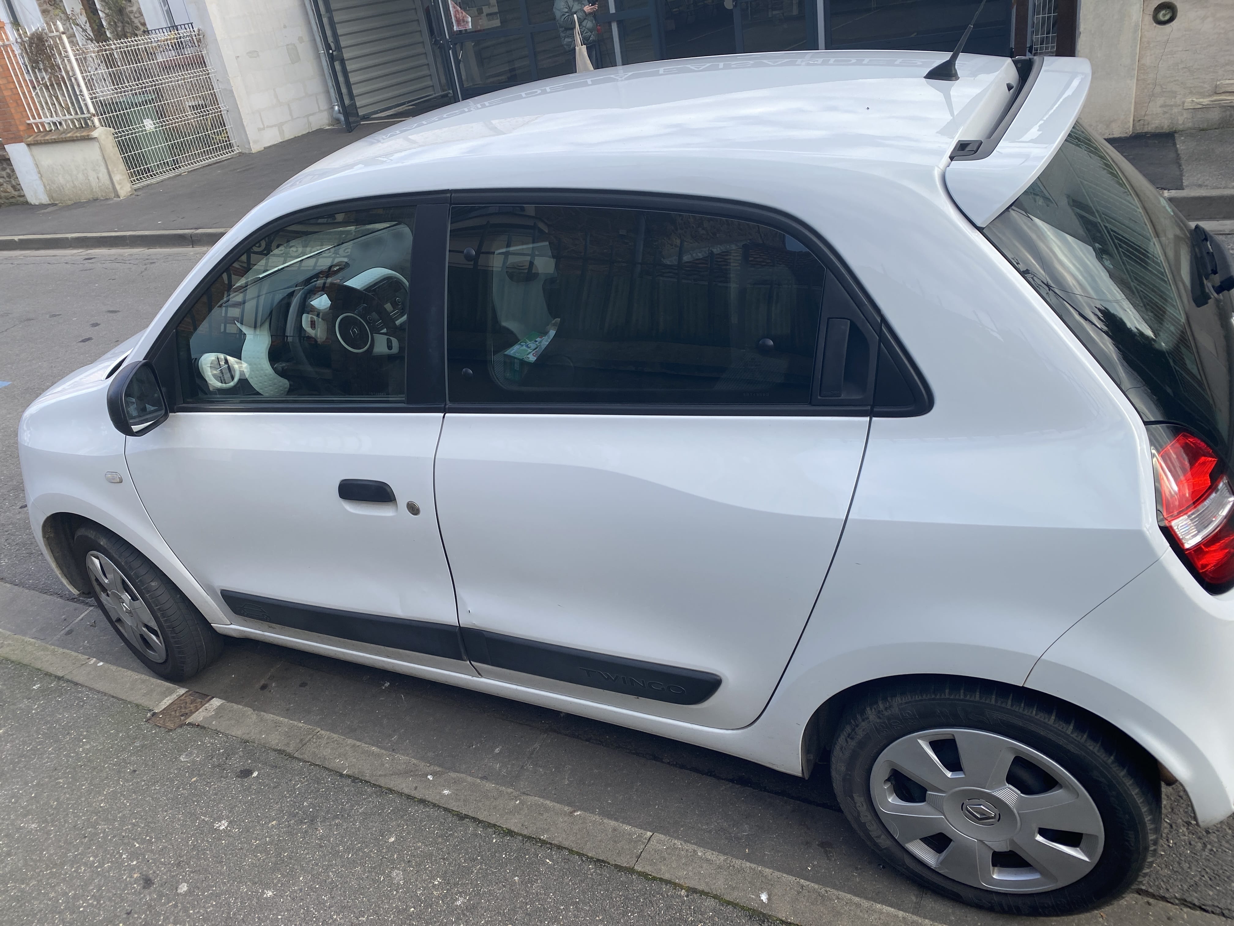 Renault Twingo III 1.0 70cv eco life (sans clim) avec Entrée audio / iPod