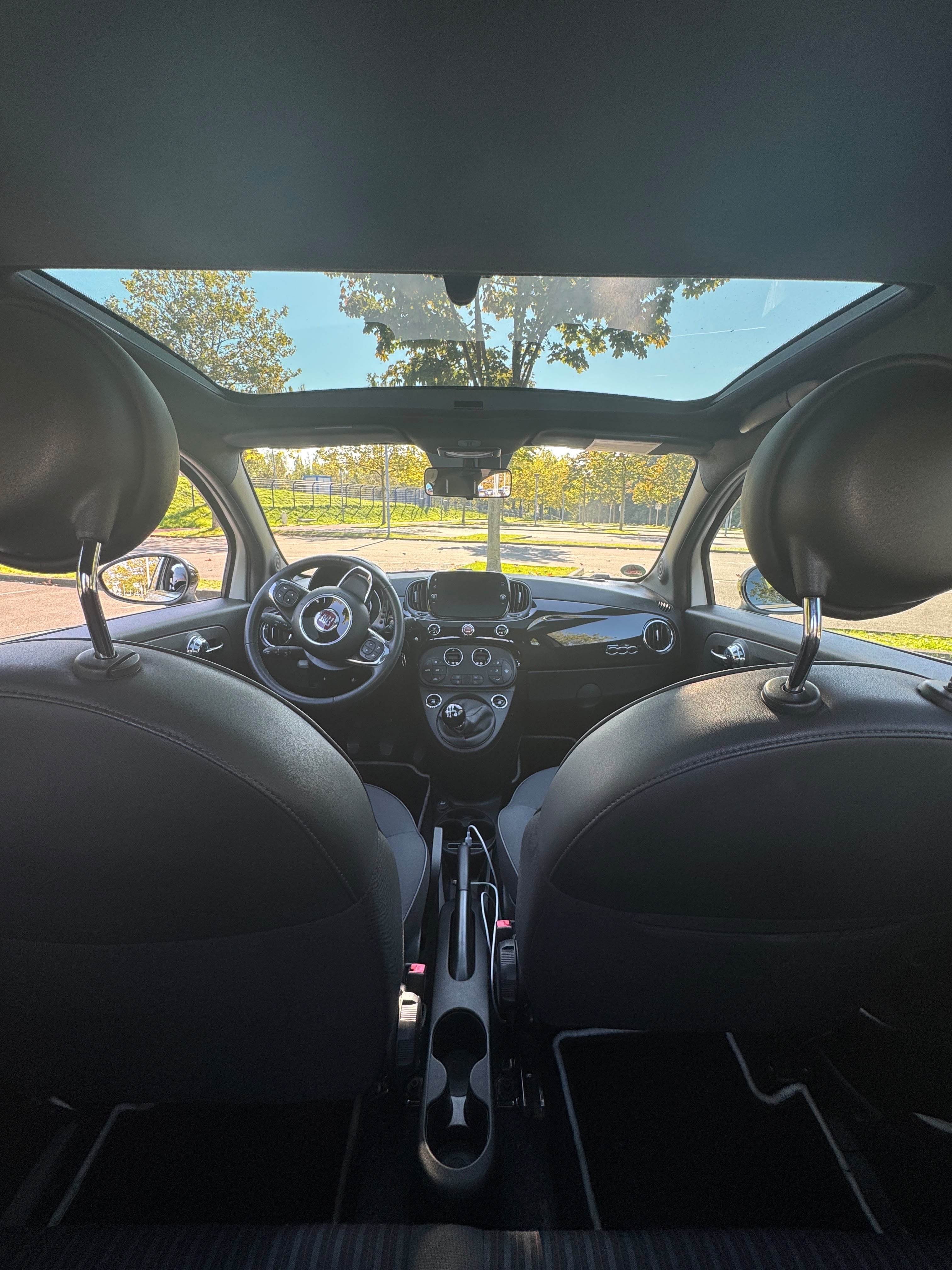 Fiat 500 mit Navigationsgerät