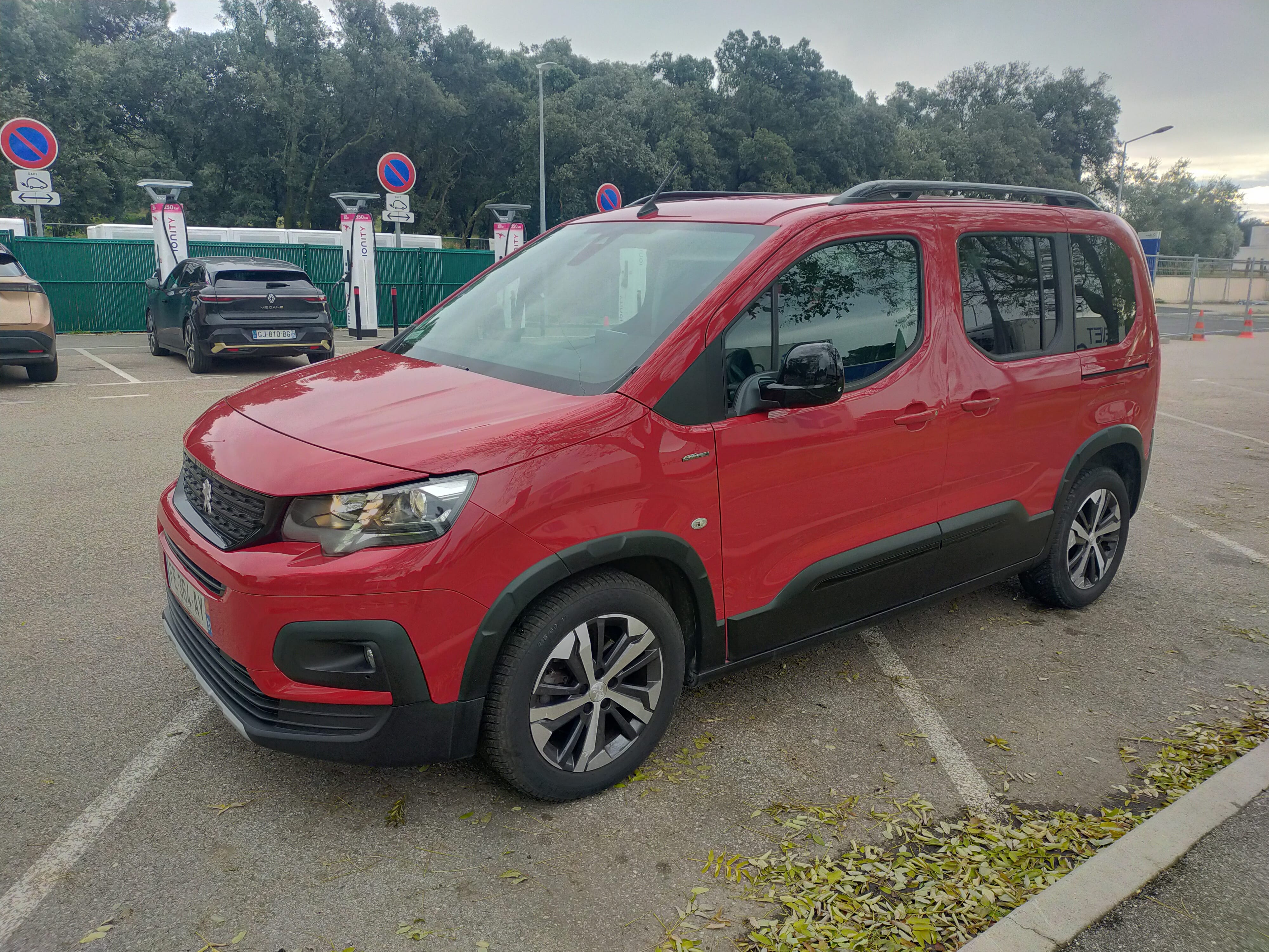 Peugeot Rifter 5+2 places, 2019, Essence 95, 7 places