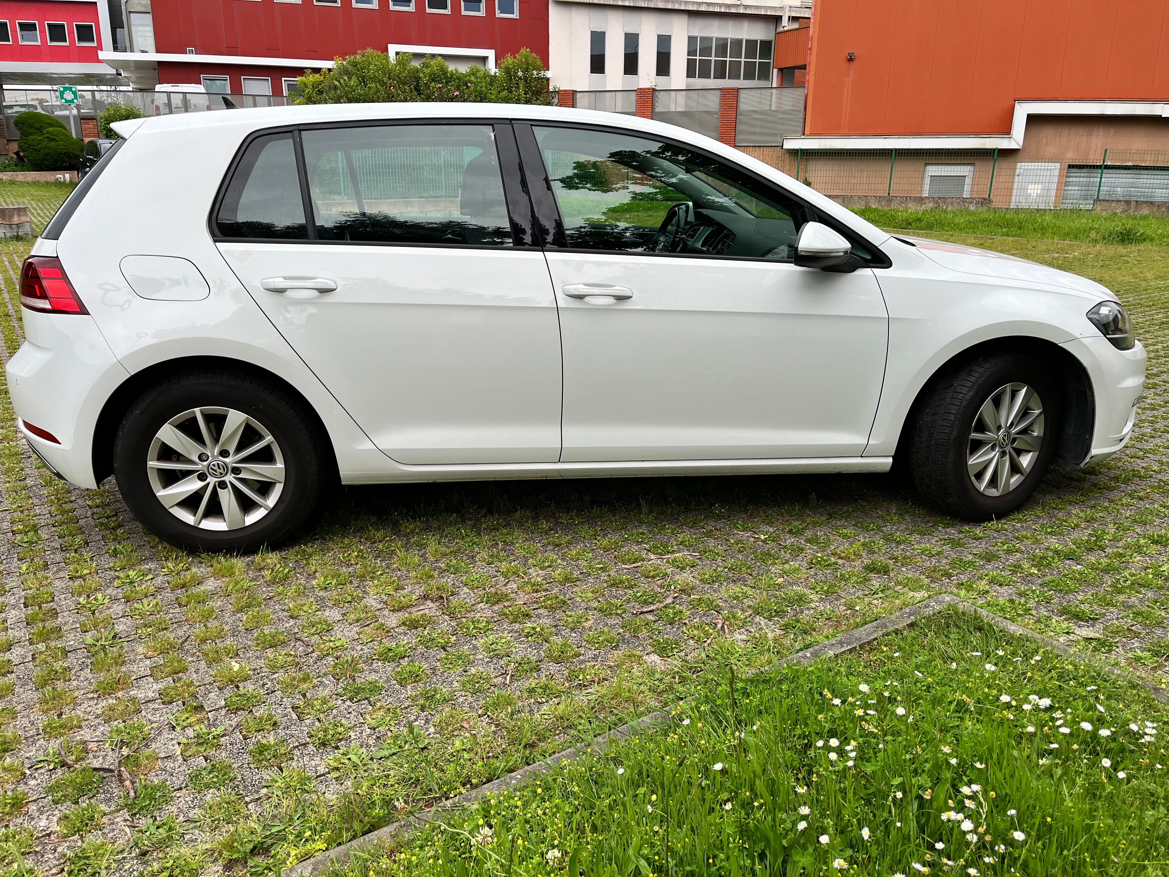 Volkswagen Golf avec Climatisation